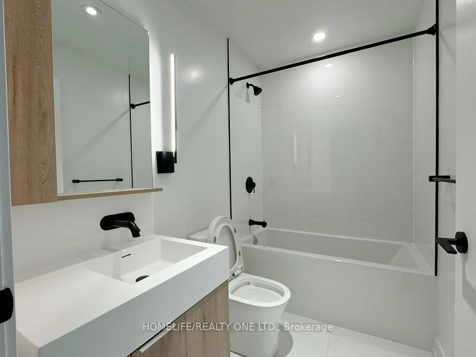 127 Broadway Avenue 2501, Toronto C10, ON M4P 1V4
