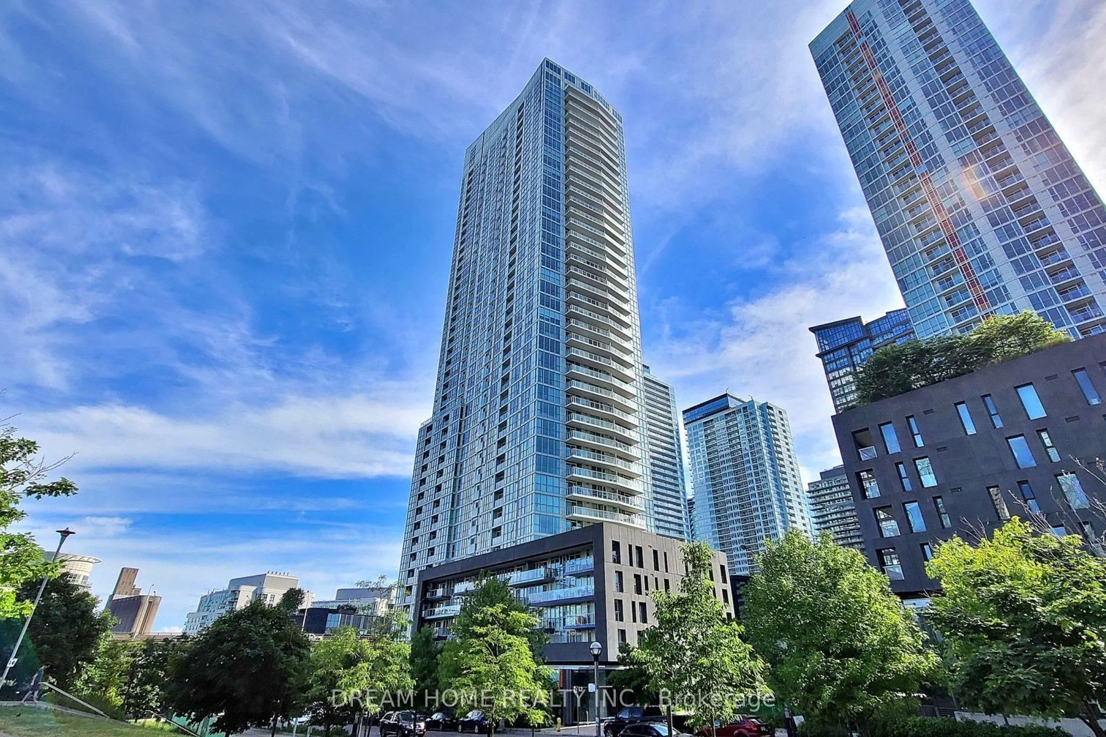 75 Queens Wharf Road 3815, Toronto C01, On M5v 0j8