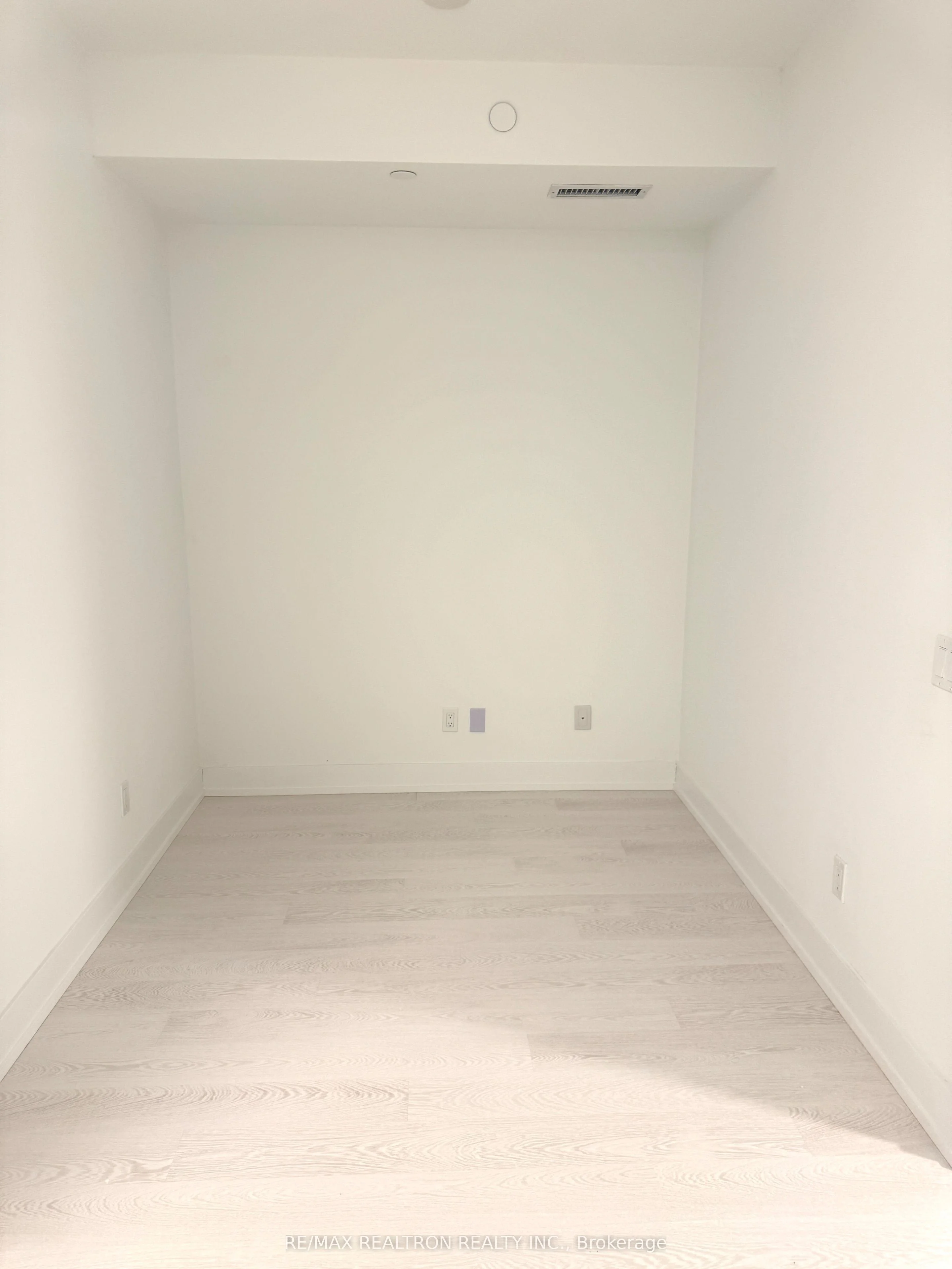 308 Jarvis Street 215, Toronto C08, ON M5B 0E3