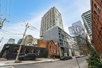 Condo Apartment in Toronto