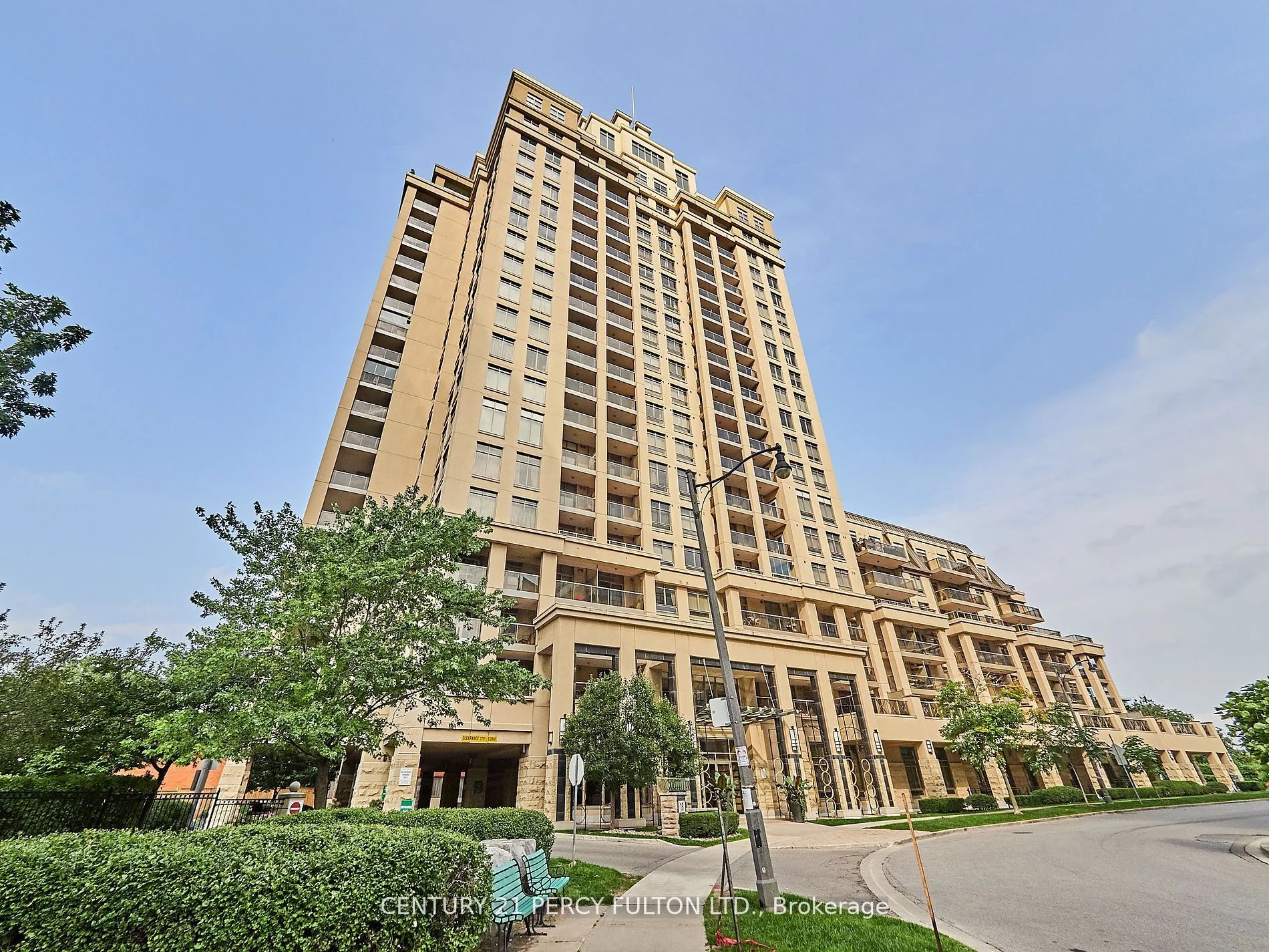 Condo Apartment in Toronto