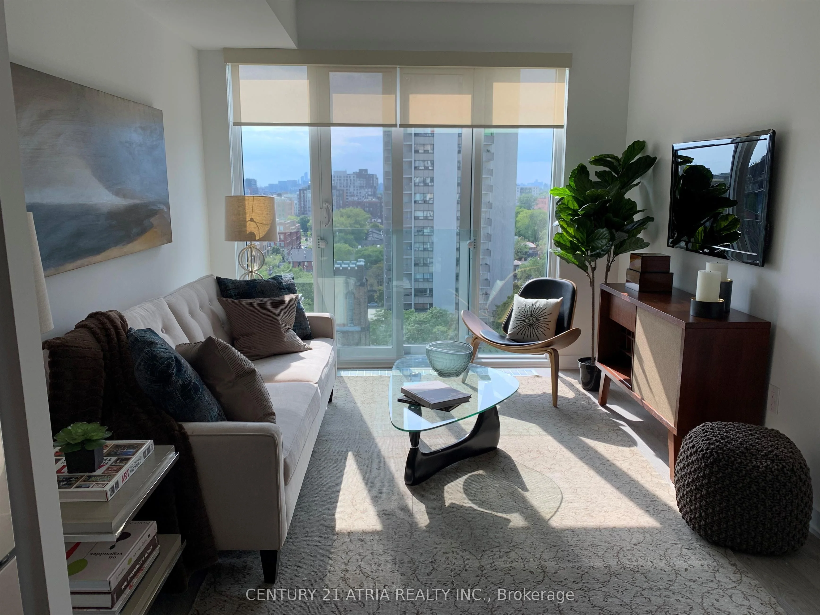 50 Mccaul Street 1216, Toronto C01, On M5t 0b6