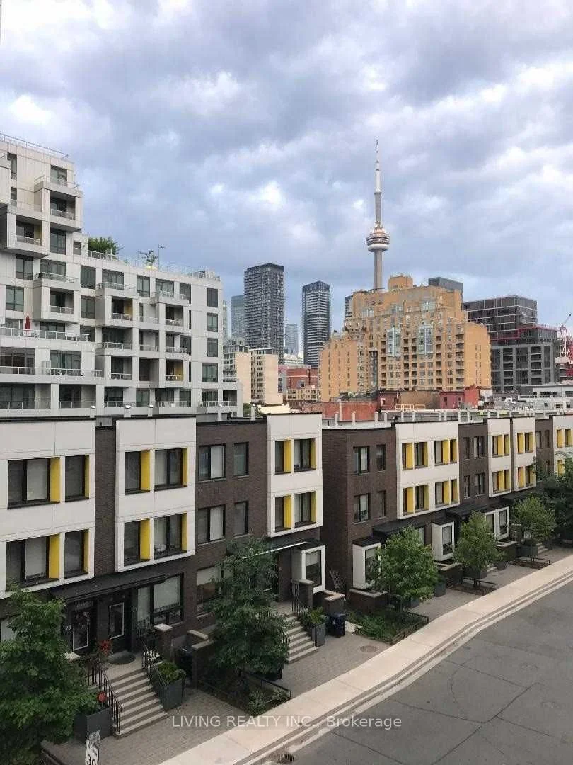 80 Vanauley Street 313, Toronto C01, ON M5T 2H6