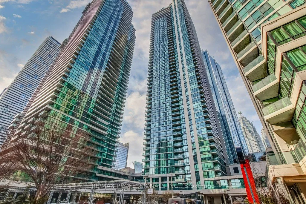 16 Harbour Street 4010, Toronto C01, On M5j 2z7