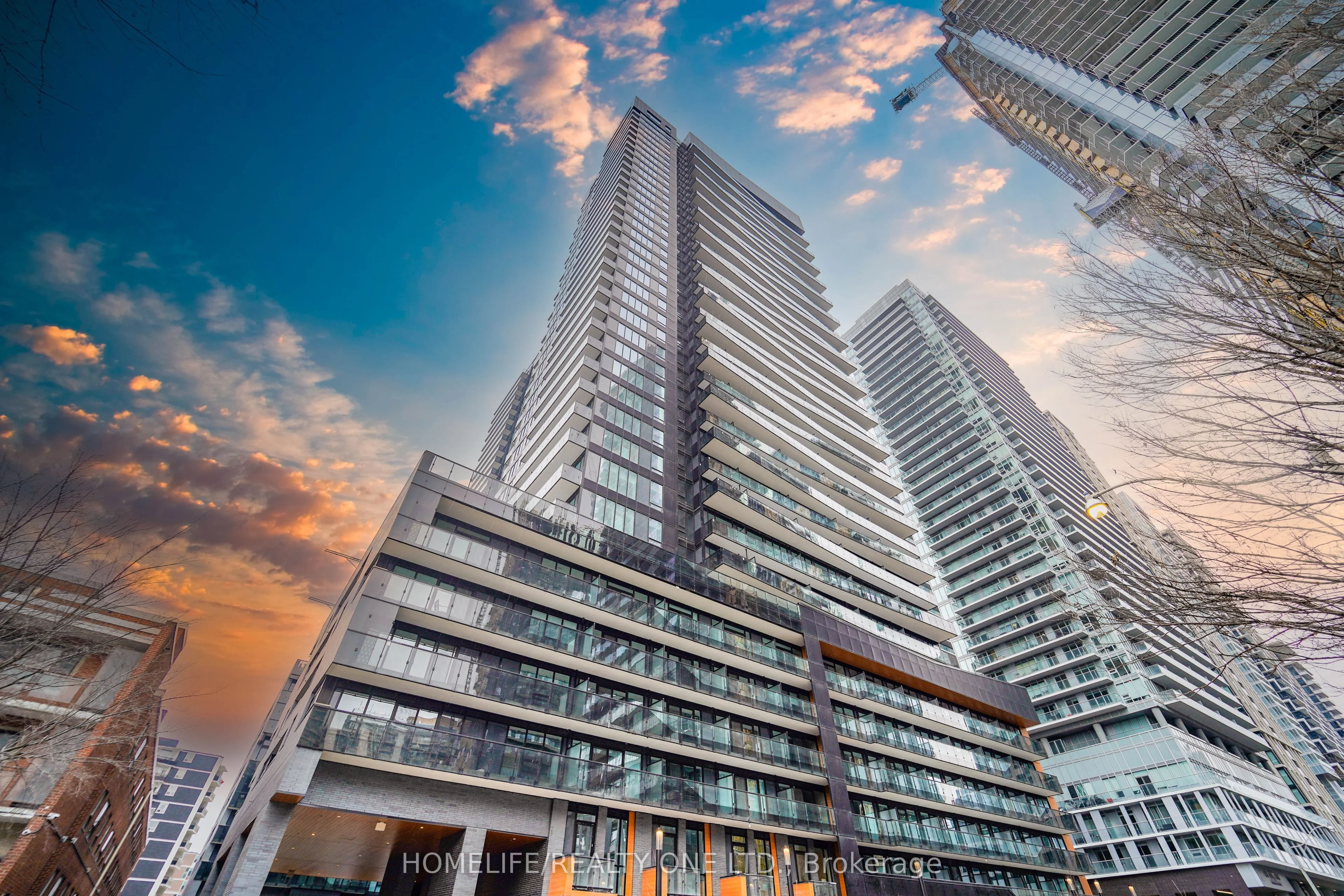Condo Apartment in Toronto