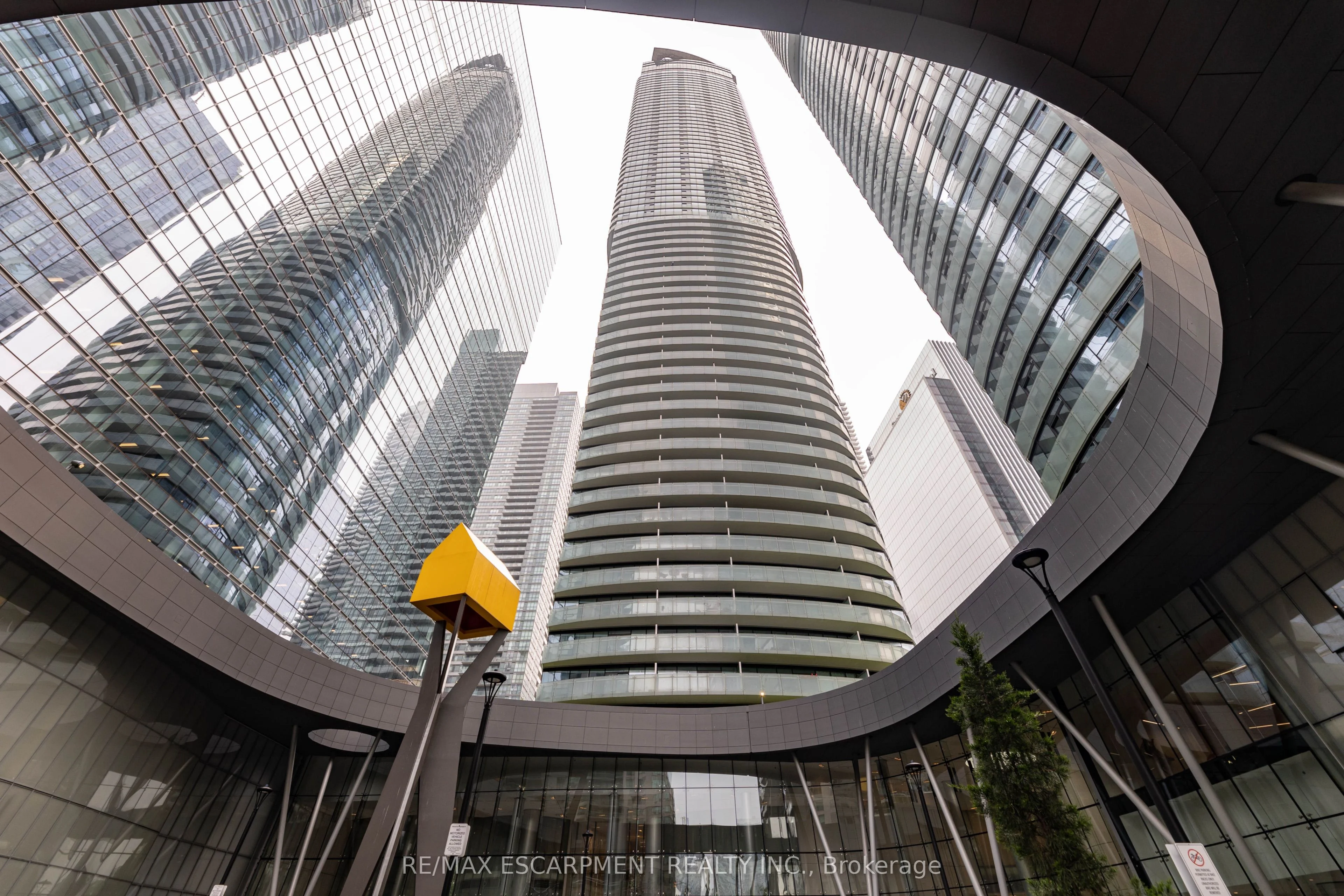 14 York Street 5110, Toronto C01, On M5j 0b1