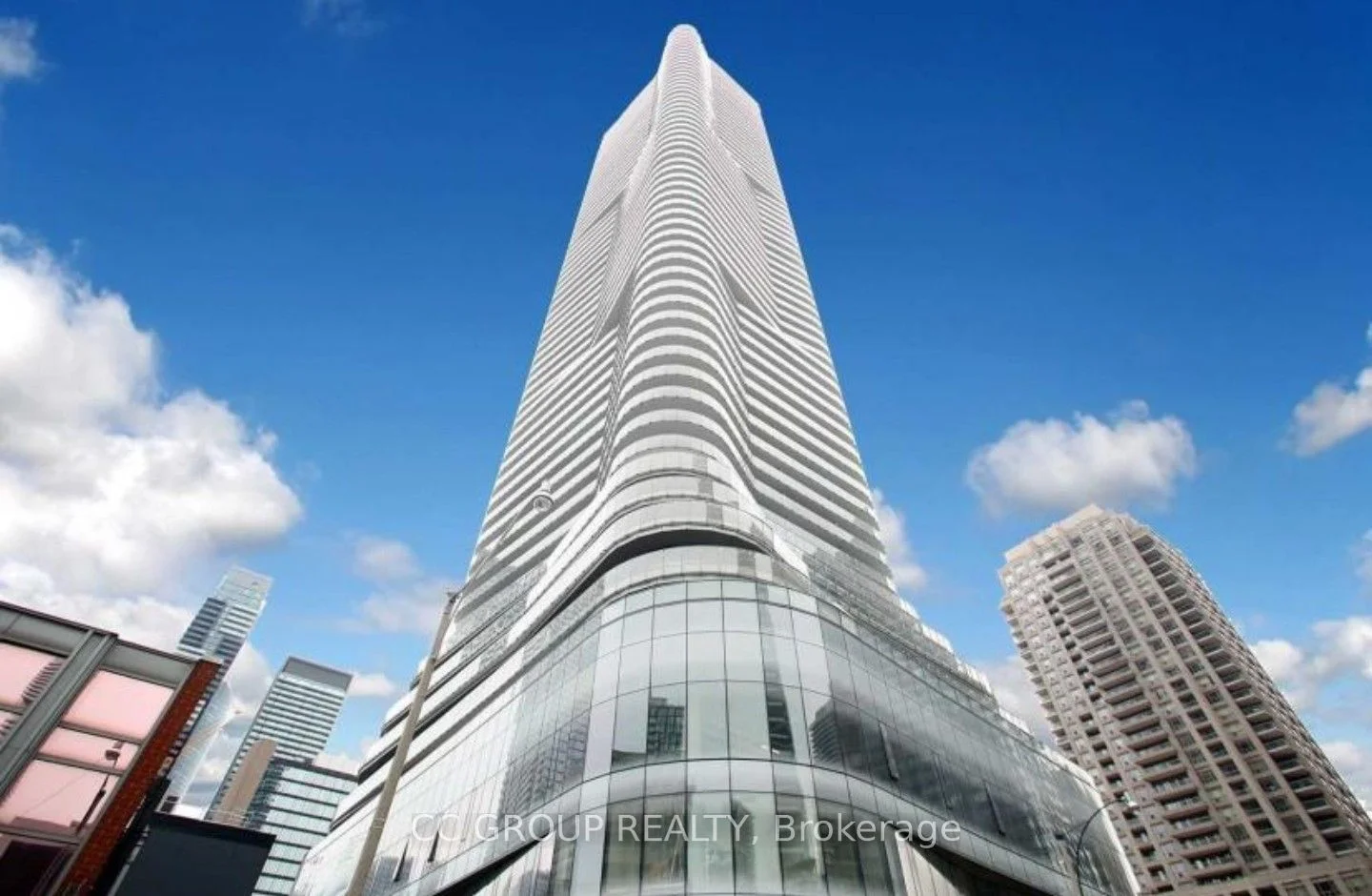 11 Wellesley Street W 5007, Toronto C01, On M4y 0g4