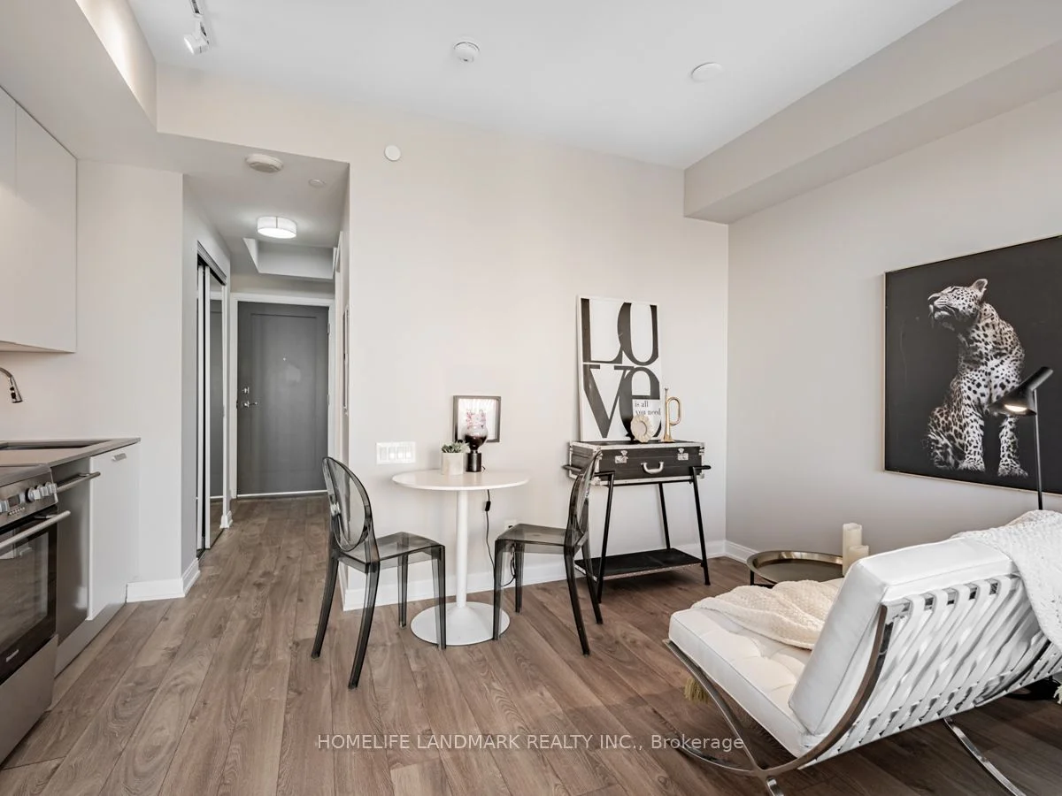 42 Charles Street E 2308, Toronto C08, ON M4Y 1N3