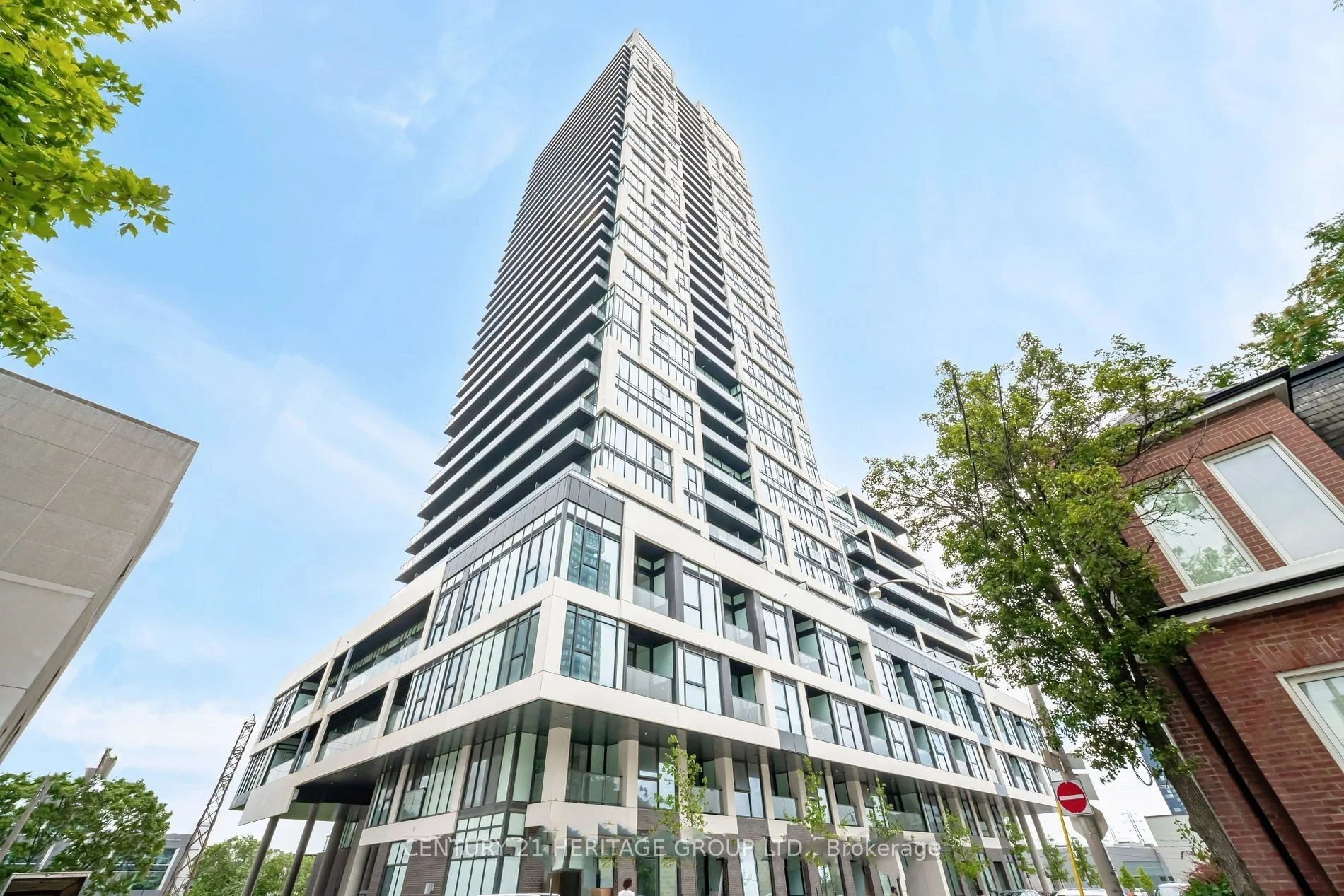 5 Defries Street 619, Toronto C08, On M5a 0w7