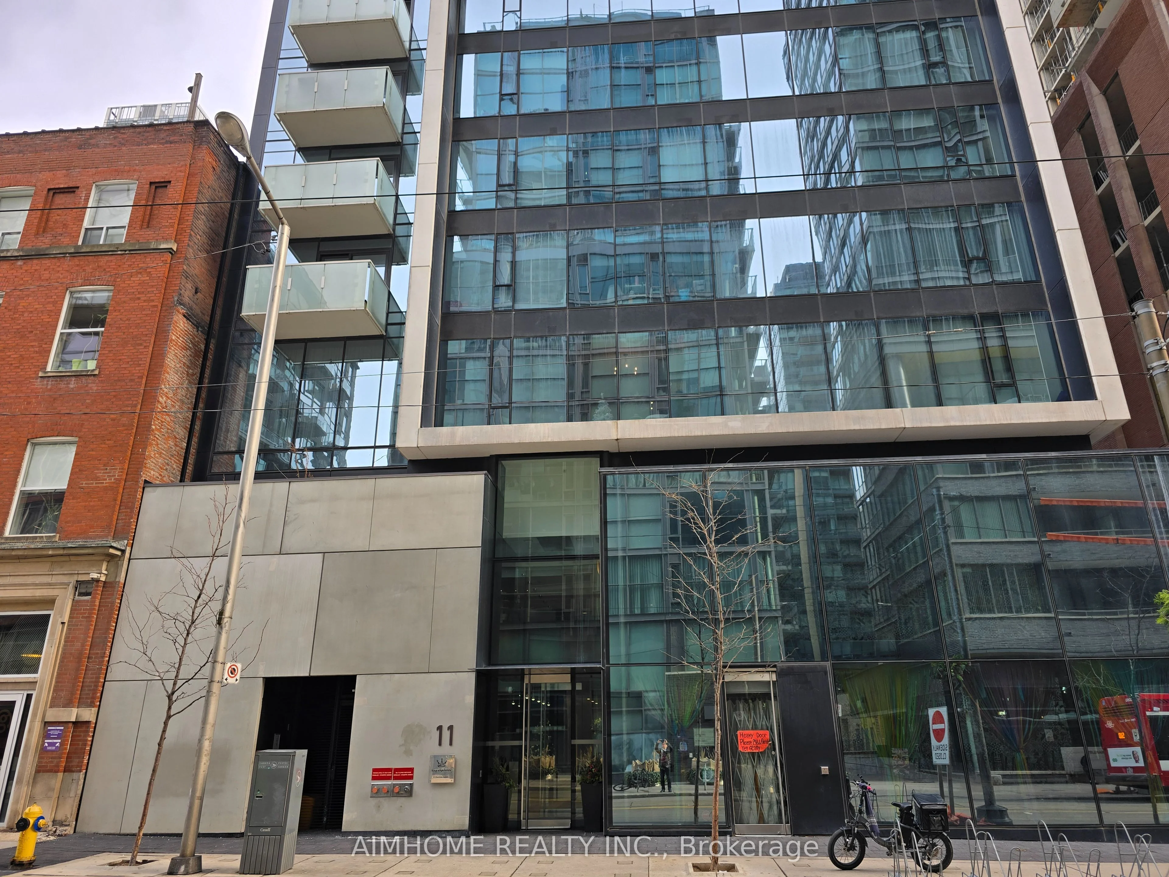 Condo Apartment in Toronto