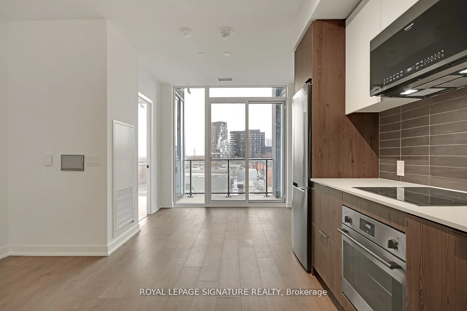 5 Defries Street 412, Toronto C08, On M5a 3r4