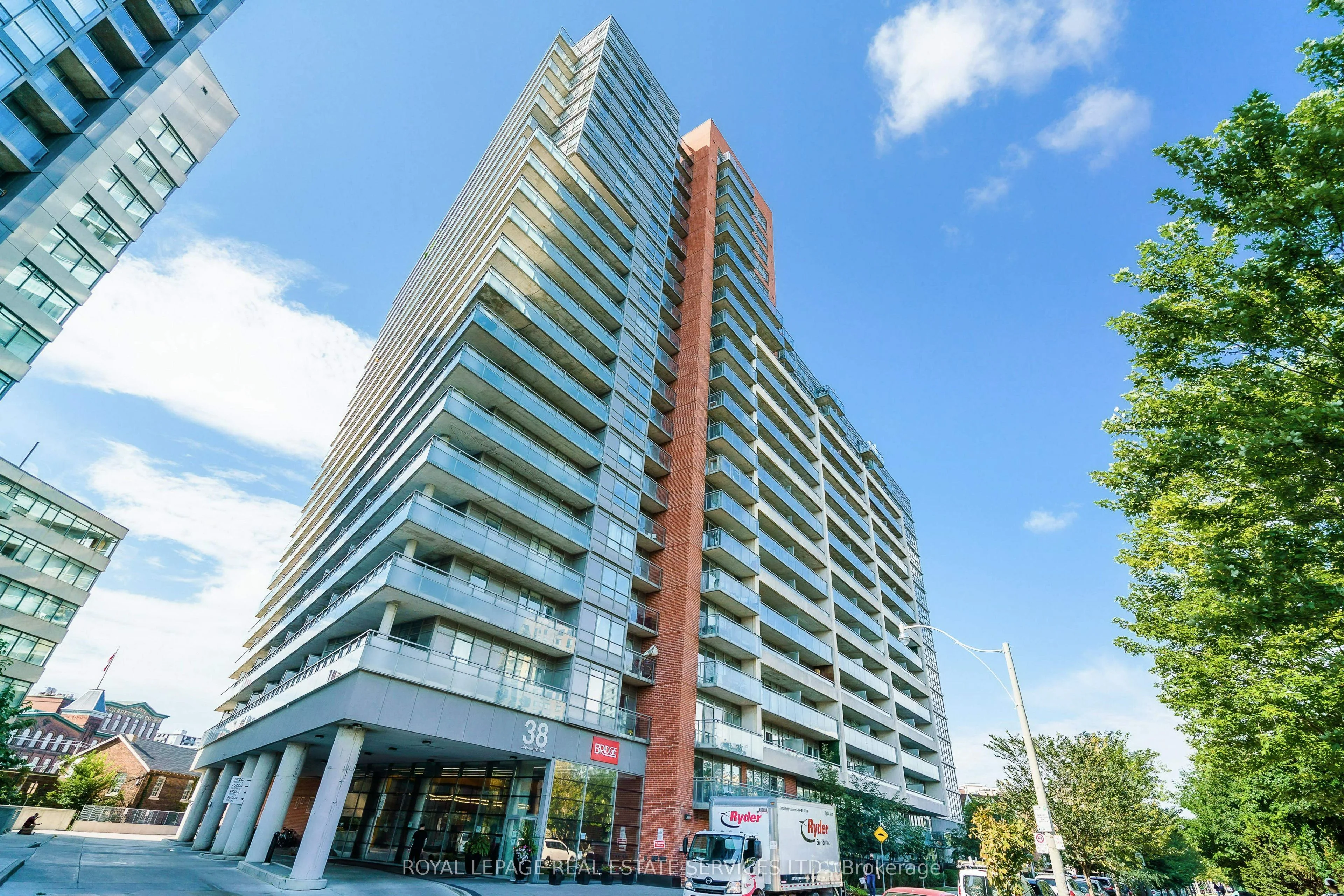 Condo Apartment in Toronto