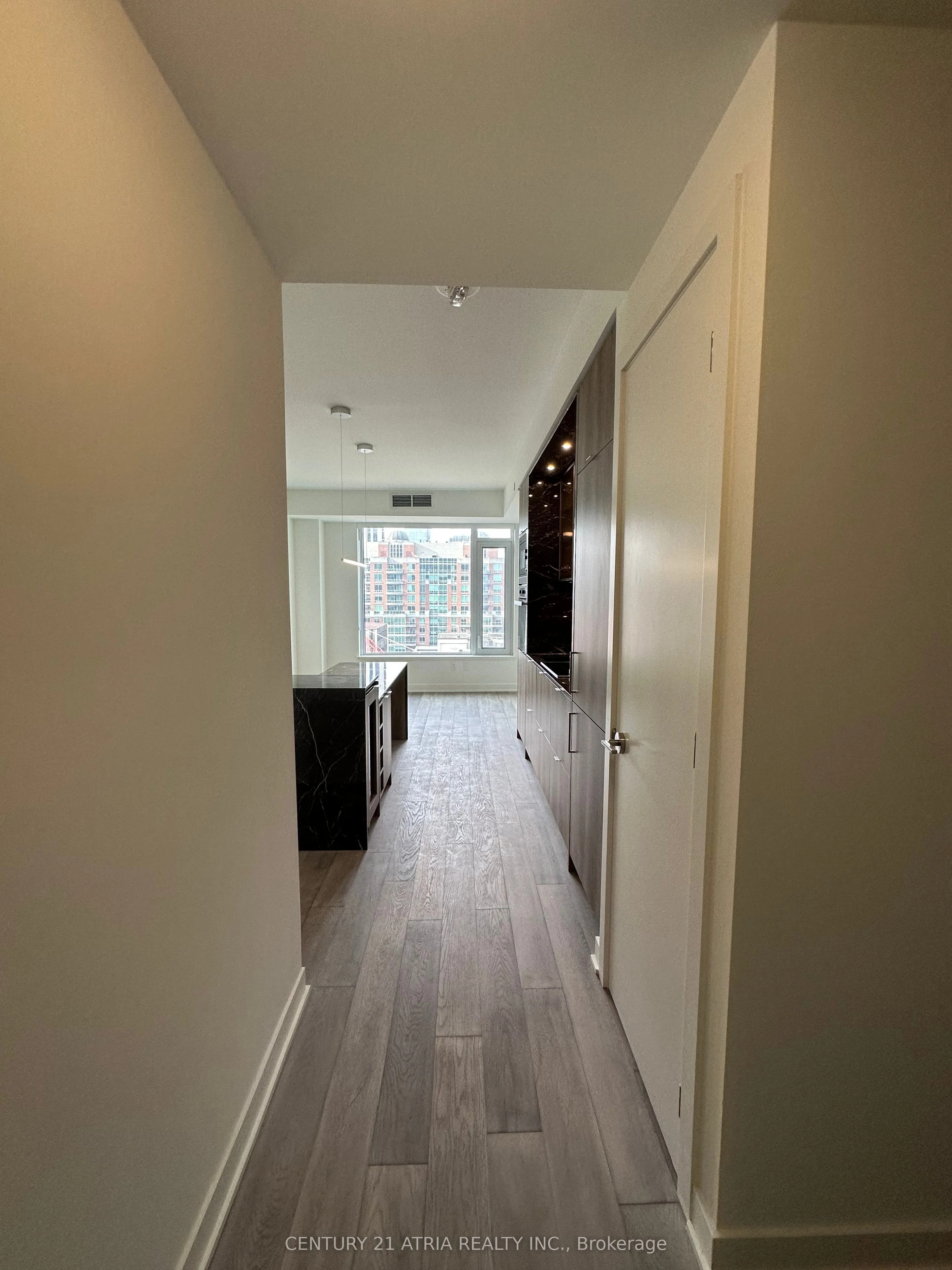 11 Yorkville Avenue 1101, Toronto C02, ON M4W 1L2