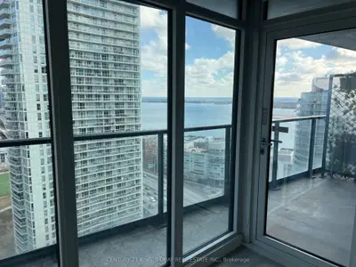 70 Queens Wharf Road 3210, Toronto C01, On M5v 0j2