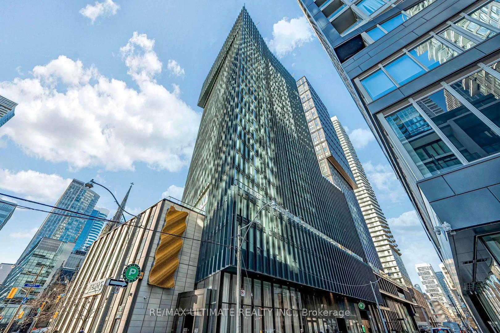 60 Shuter Street 1012, Toronto C08, On M5b 0b7