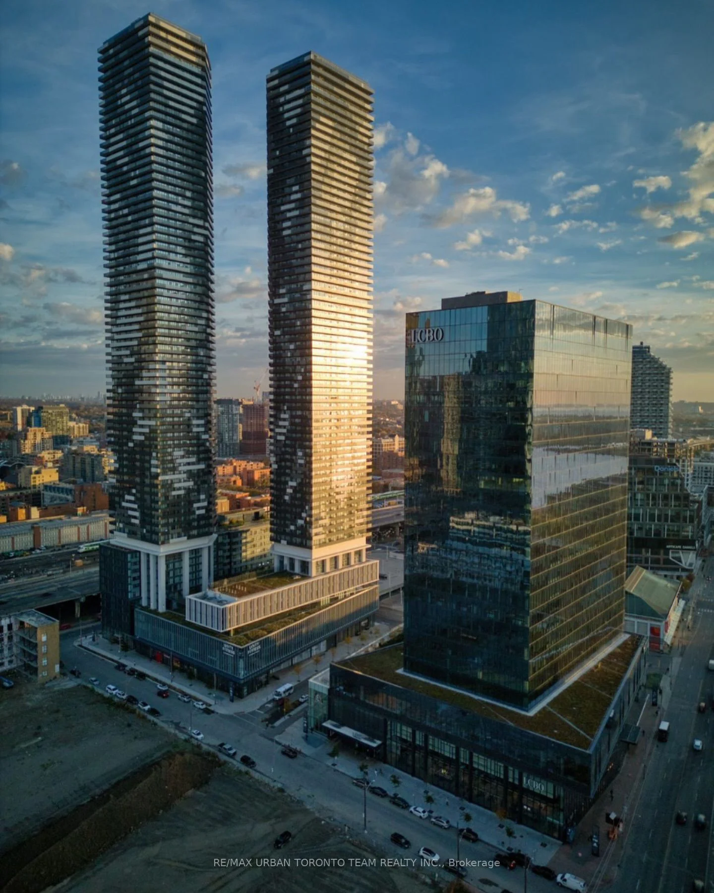 Condo Apartment in Toronto