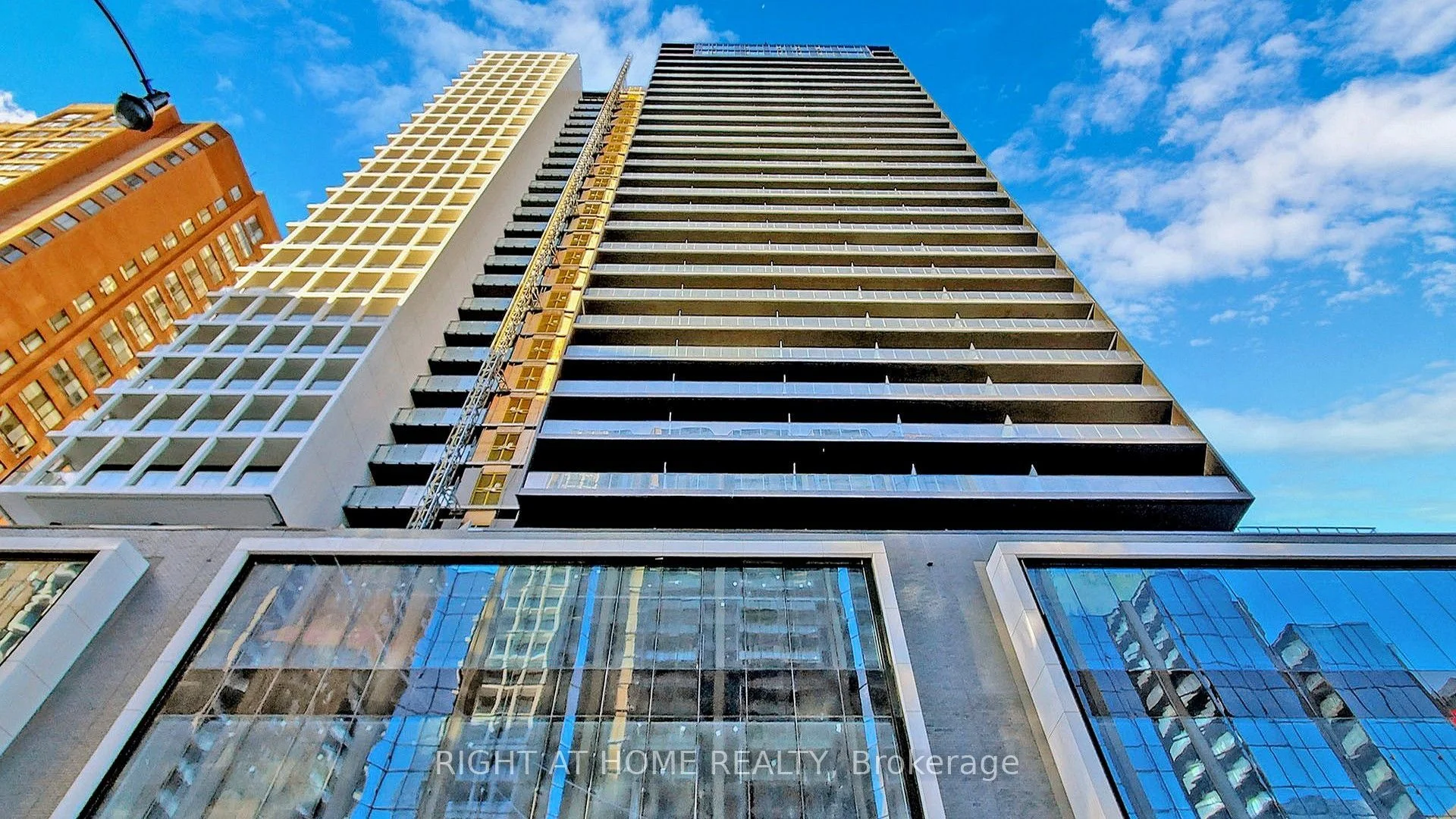 20 Edward Street 611, Toronto C01, On M5g 0c5