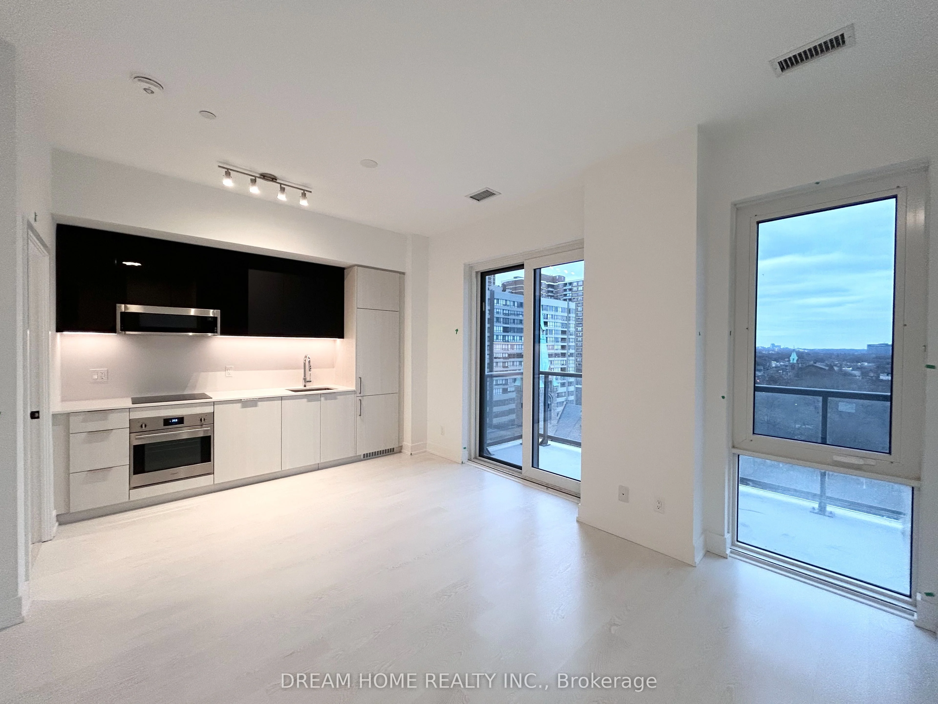308 Jarvis Street 1011, Toronto C08, On M5b 0e3