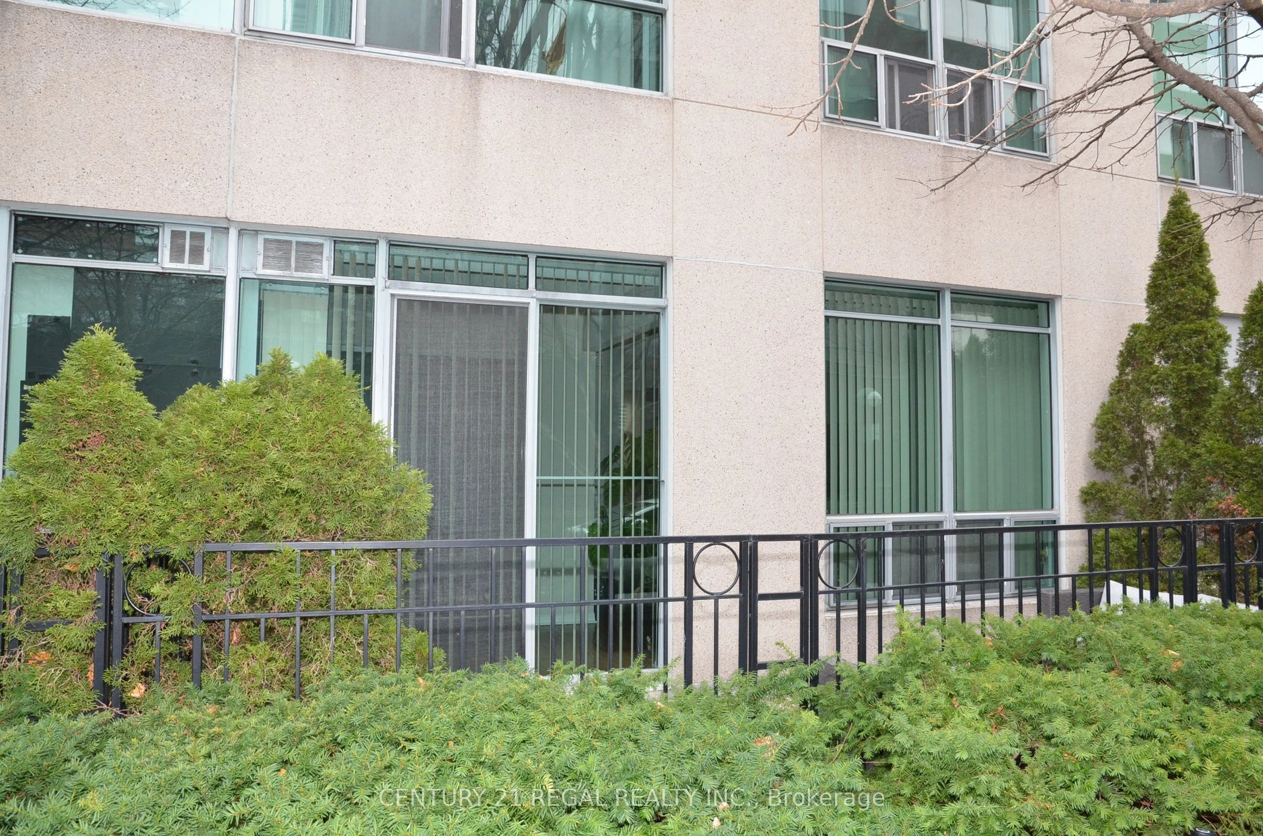 942 Yonge Street 113, Toronto C02, ON M4W 3S8