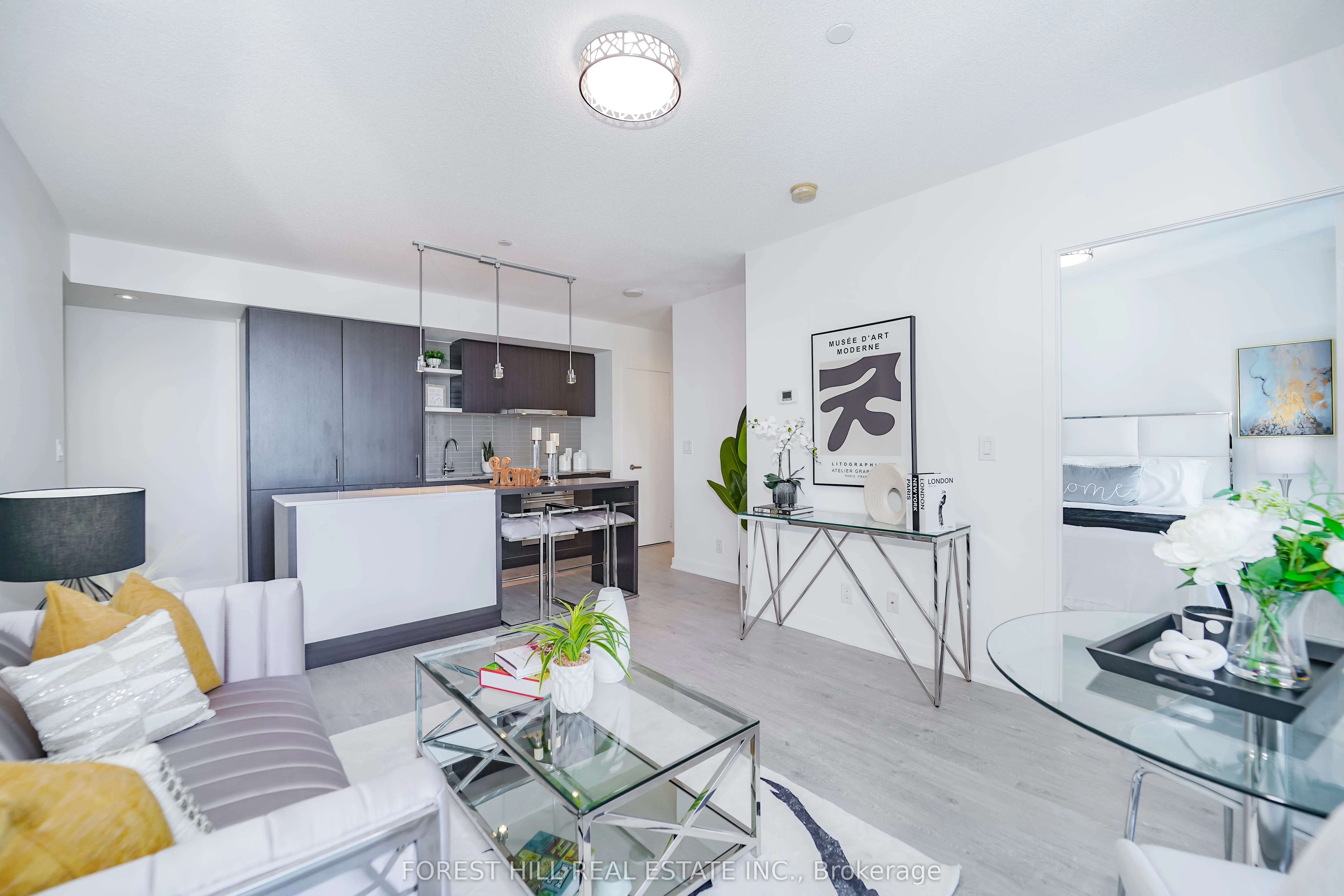 Condo Apartment in Toronto