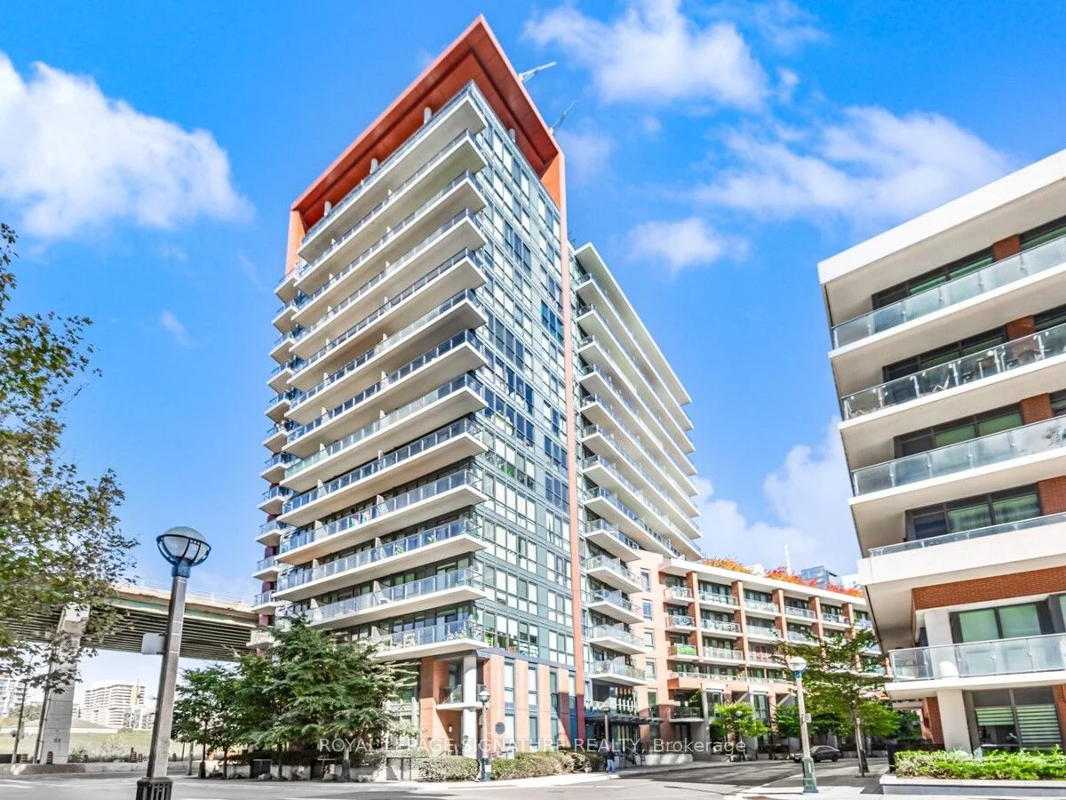 Condo Apartment in Toronto