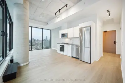 Condo Apartment in Toronto