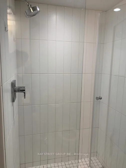955 Bay Street 901, Toronto C01, ON M5S 2A2
