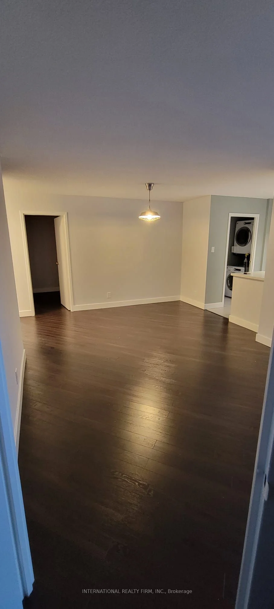 10 Yonge Street 1813, Toronto C01, ON M5E 1R4