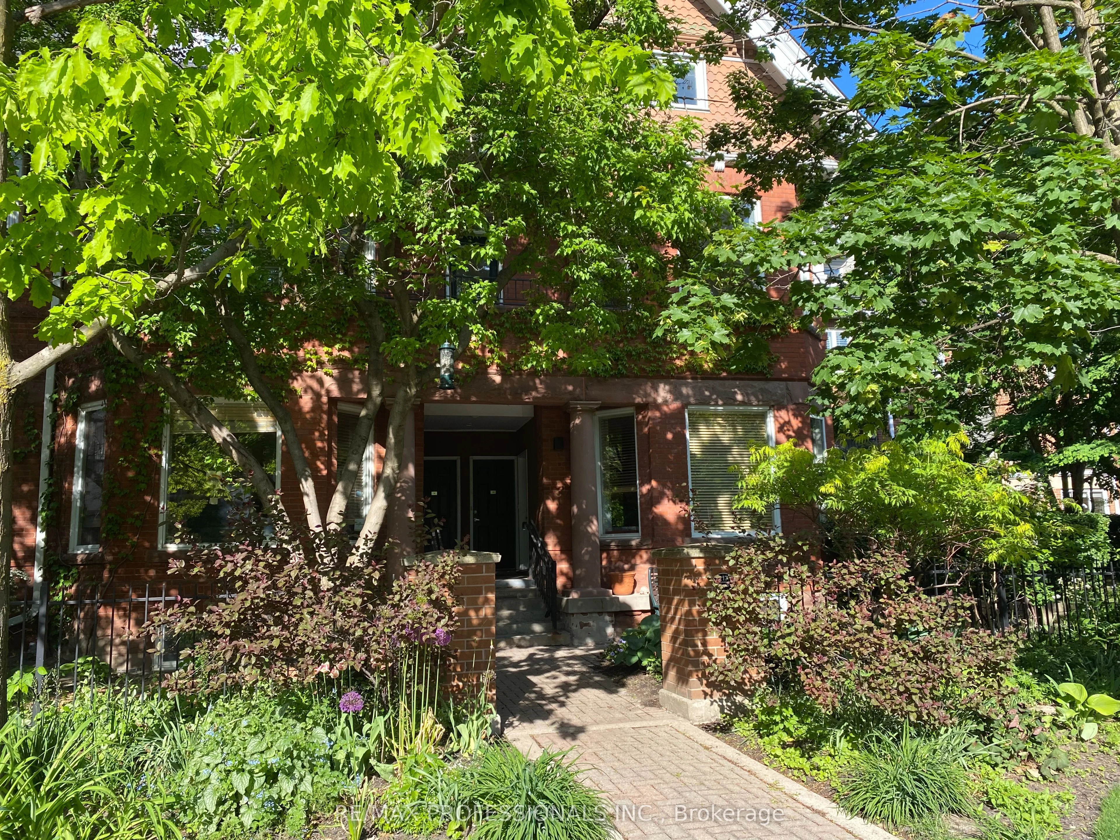 Condo Townhouse in Toronto