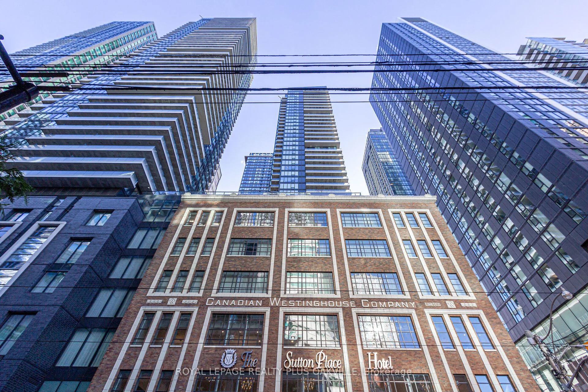 125 Blue Jays Way 2105, Toronto C01, On M5v 0n5