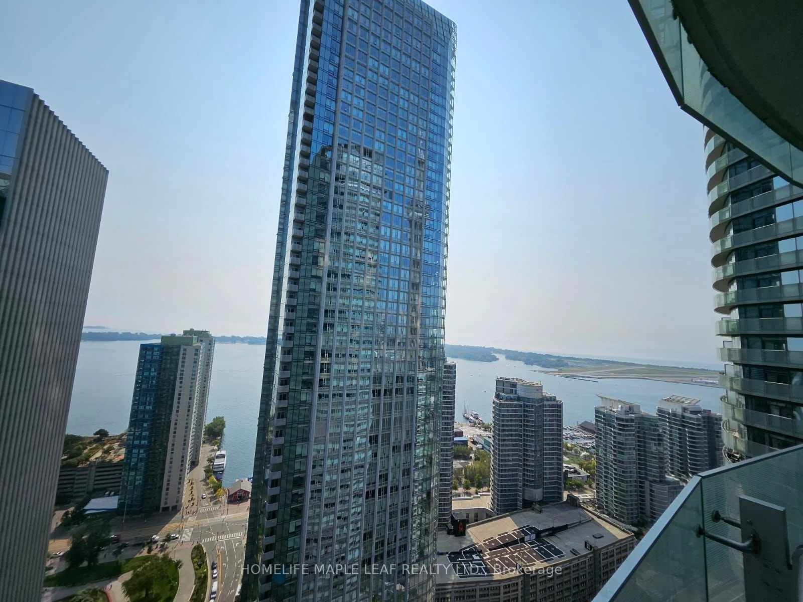 14 York Street E 3703, Toronto C01, On M5j 0a9