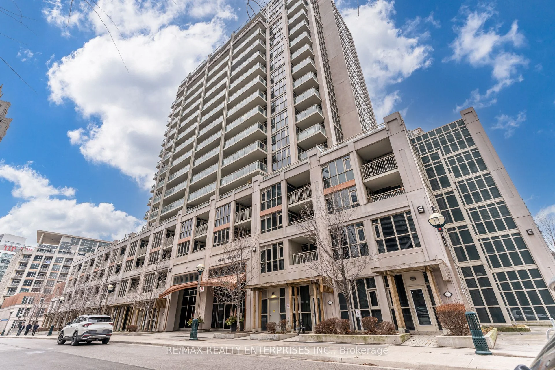 Condo Apartment in Toronto