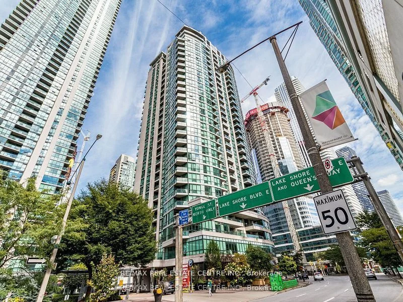 Condo Apartment in Toronto