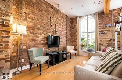 Condo Apartment in Toronto