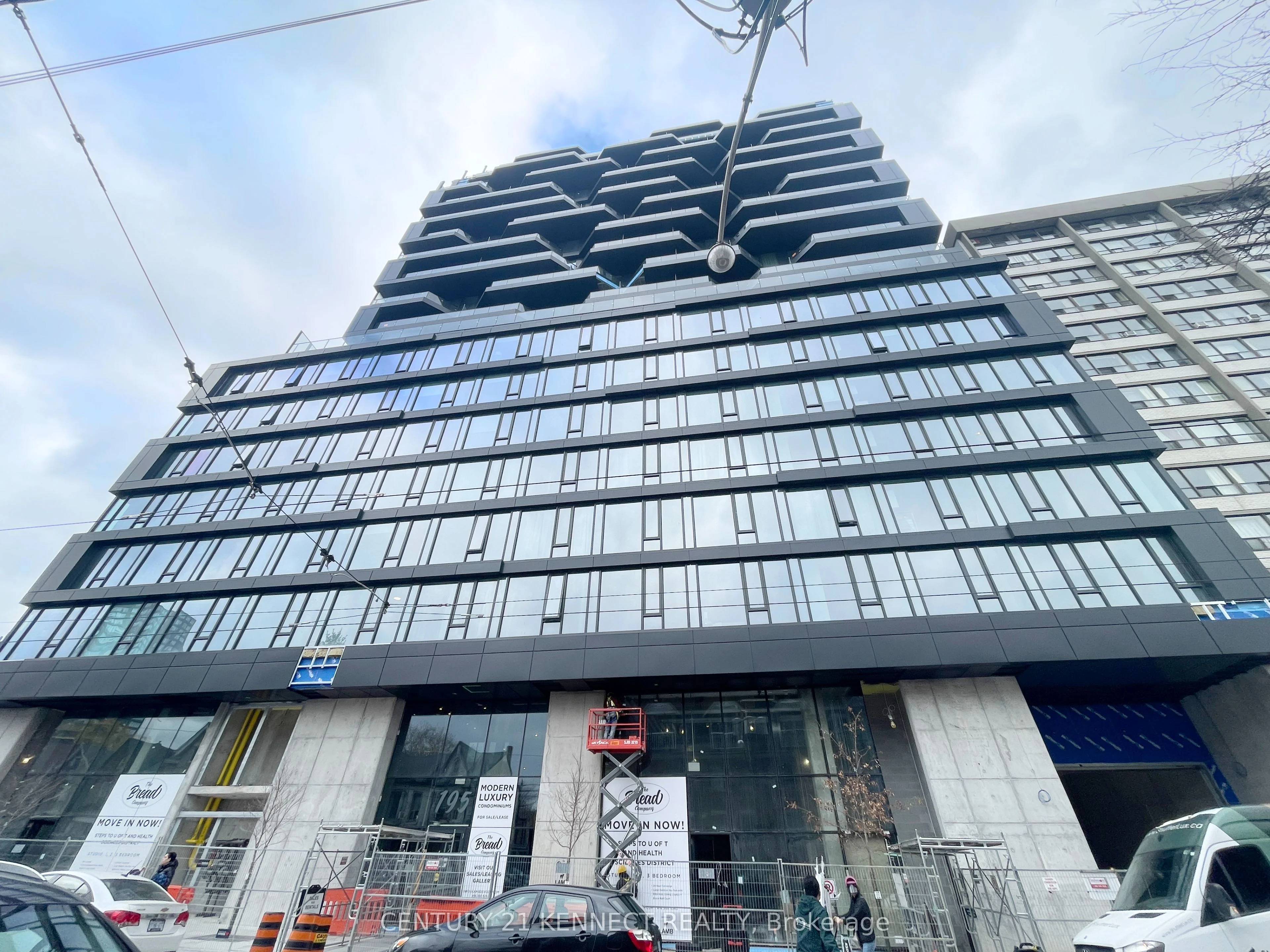 195 Mccaul Street 1310, Toronto C01, On M5t 1w6