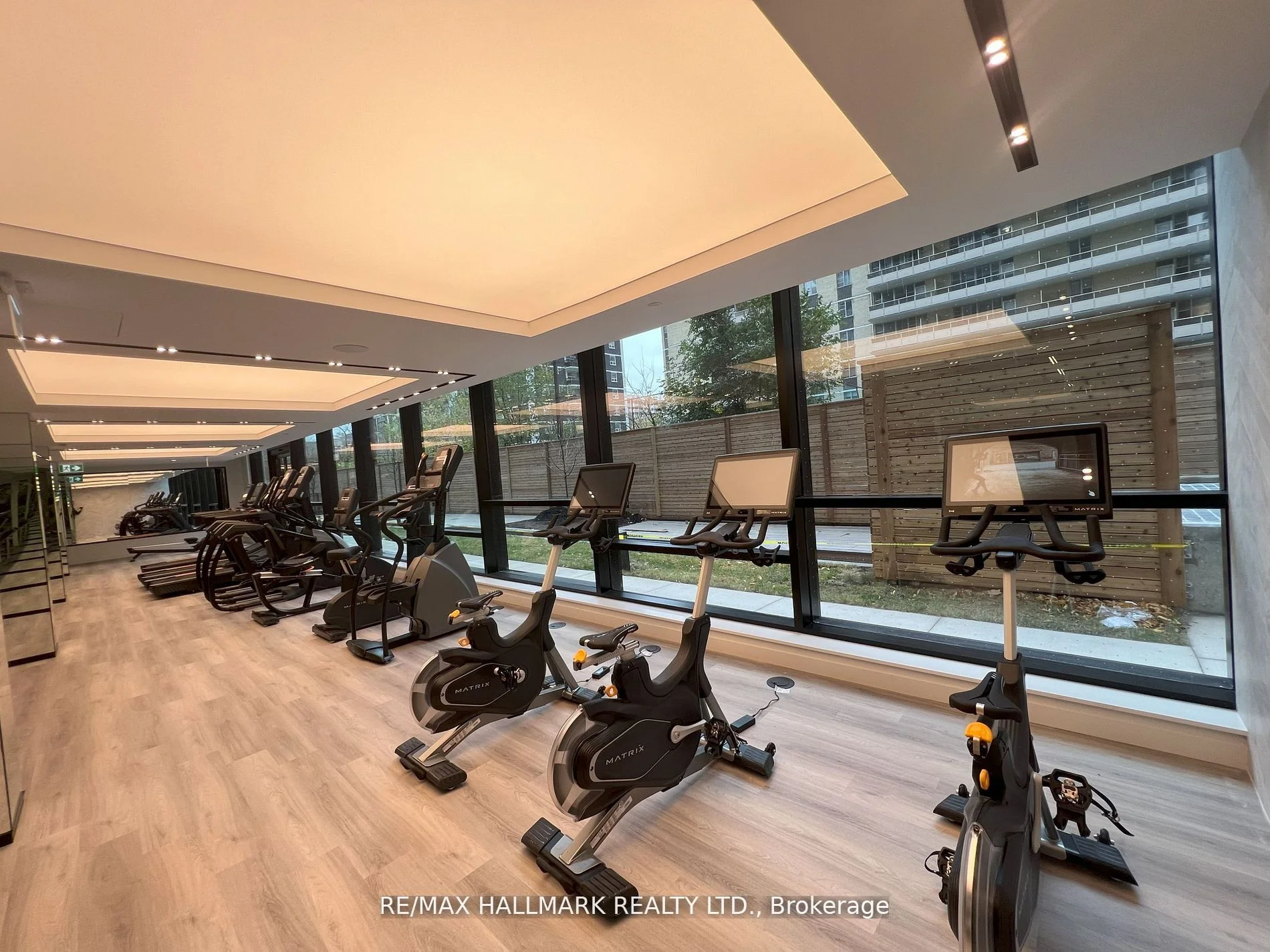 117 Broadway Avenue 1512, Toronto C10, ON M4P 1V3