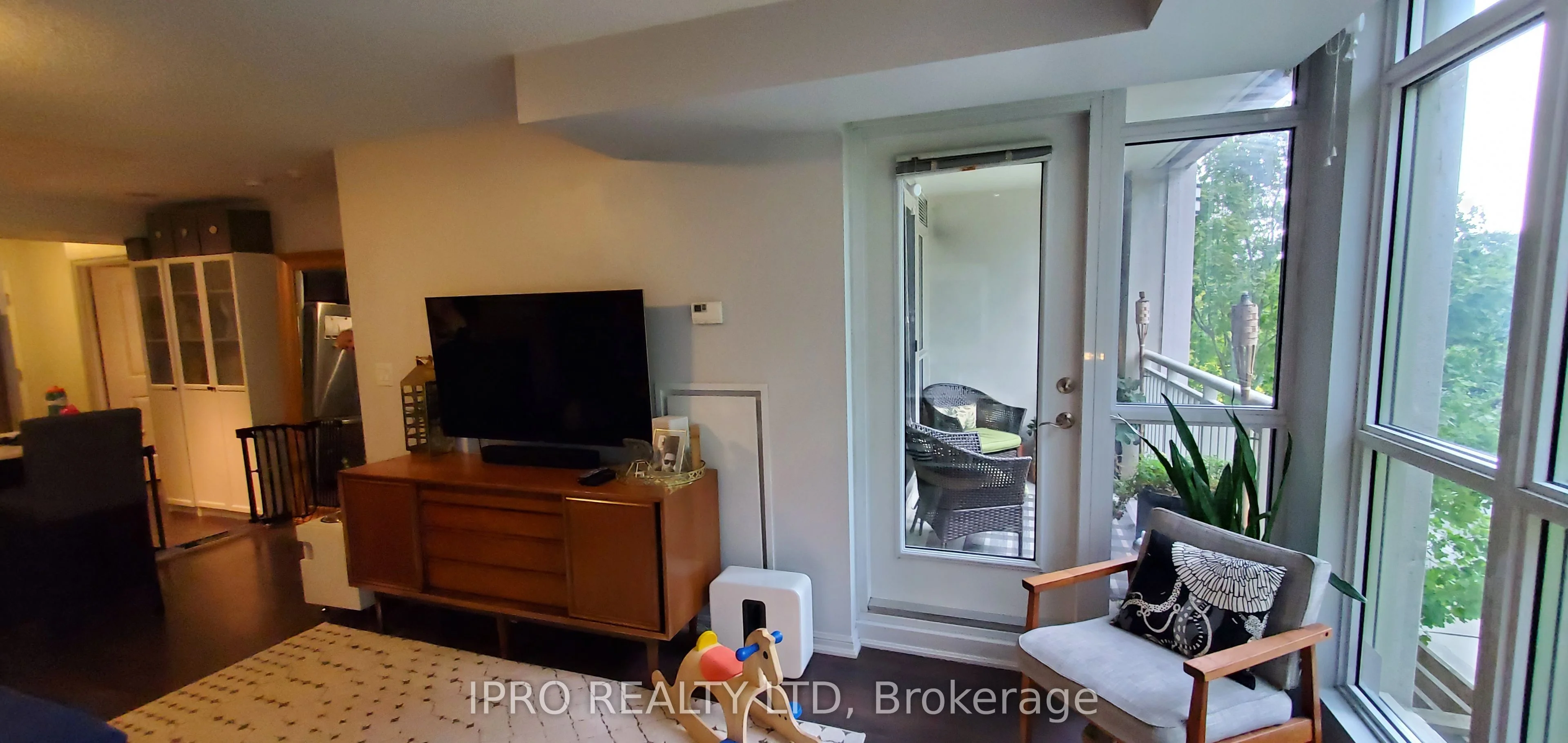 35 Bastion Street 312, Toronto C01, ON M5V 0C2