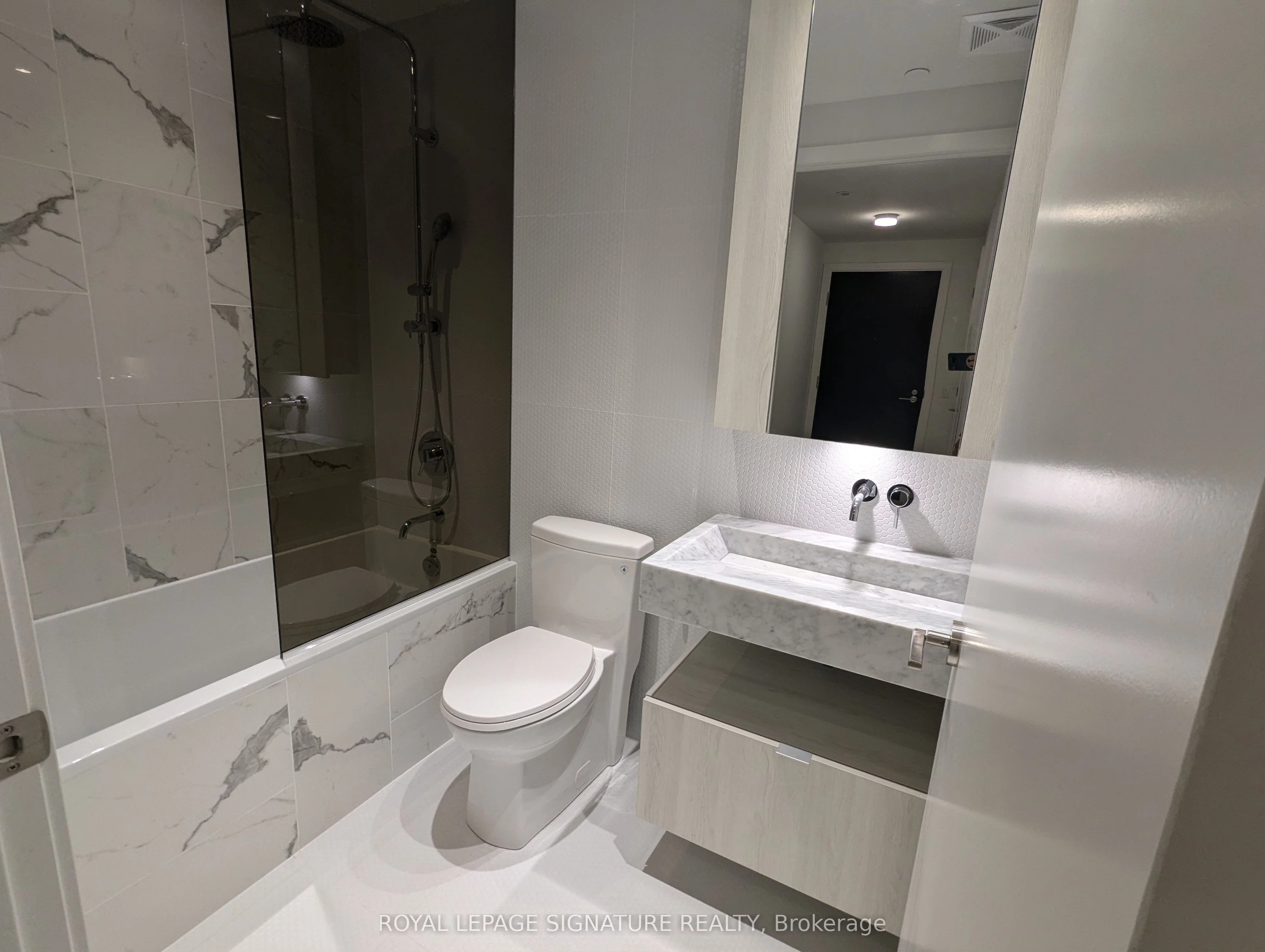 11 Yorkville Avenue 1908, Toronto C02, ON M4W 0B7