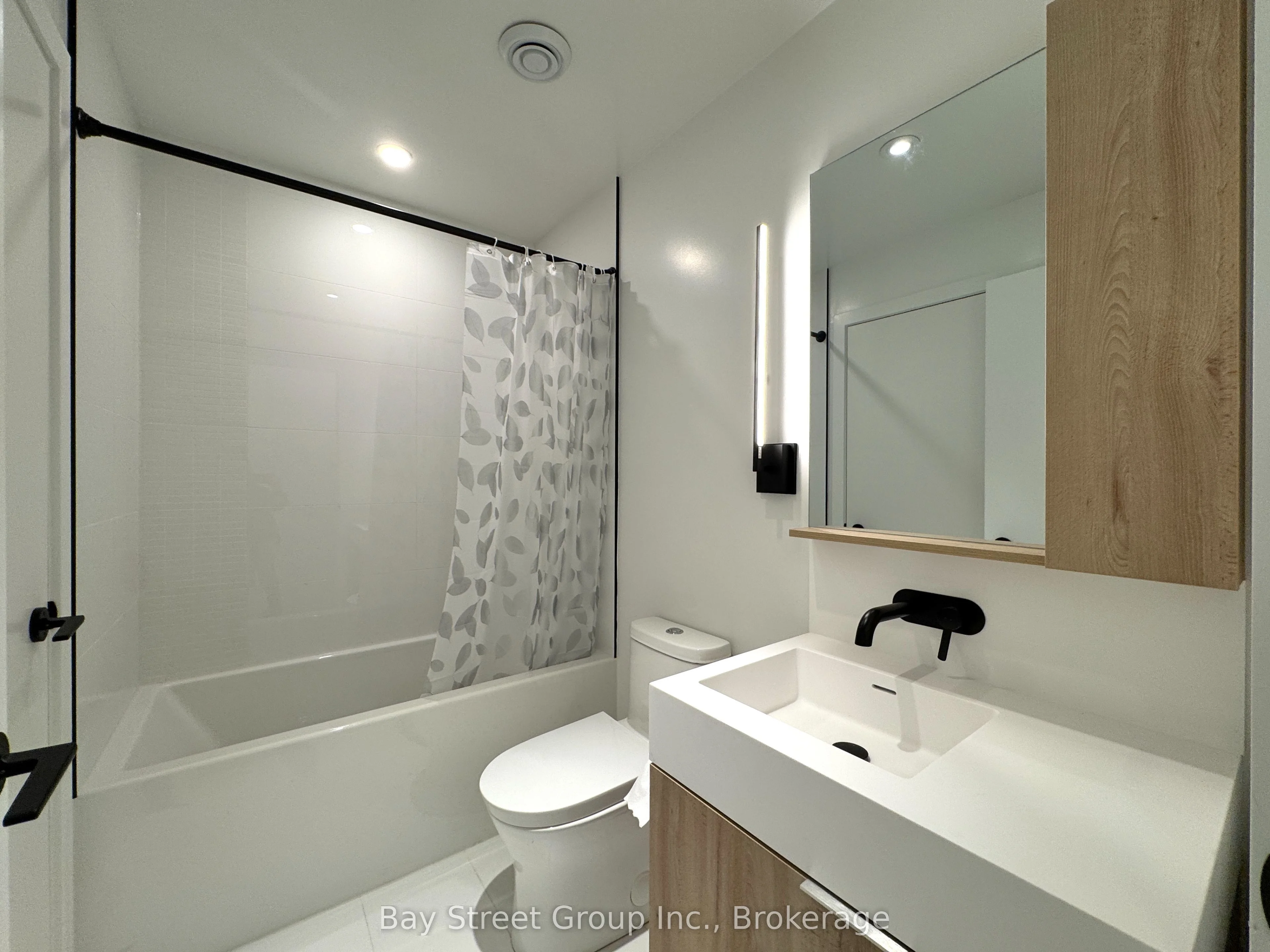 127 Broadway Avenue 1711, Toronto C10, ON M4P 1V4