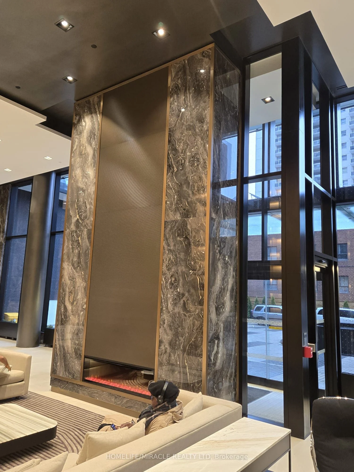 117 Broadway Avenue 1410, Toronto C10, ON M4P 1V3