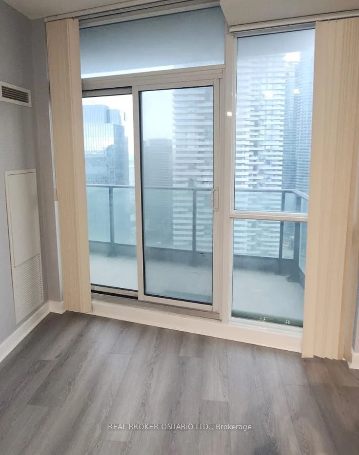 33 Bay Street 3713, Toronto C01, ON M5J 2Z3