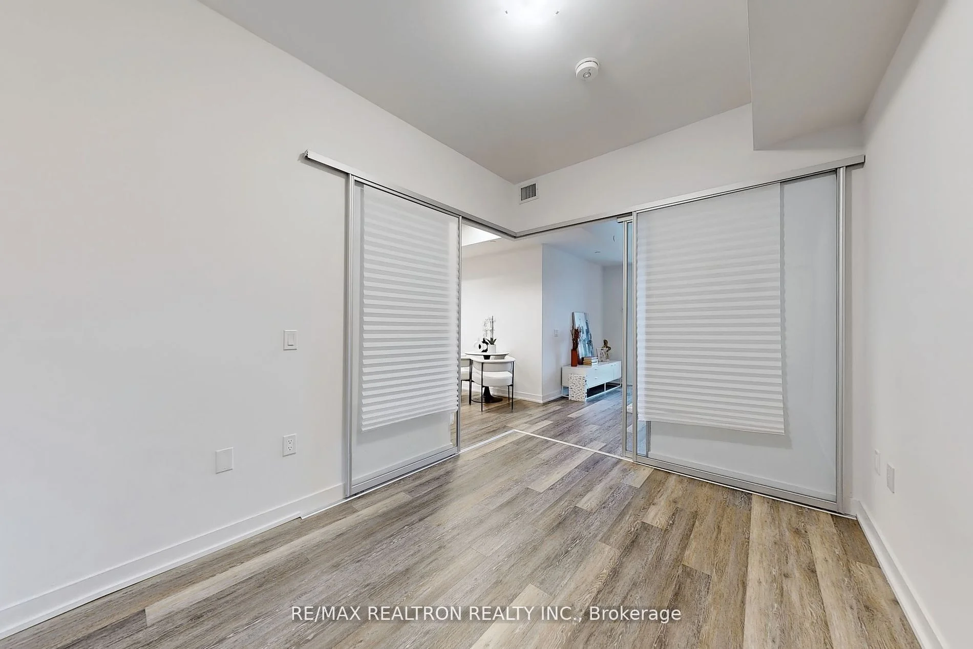 250 Lawrence Avenue W 501, Toronto C04, ON M5M 1B2