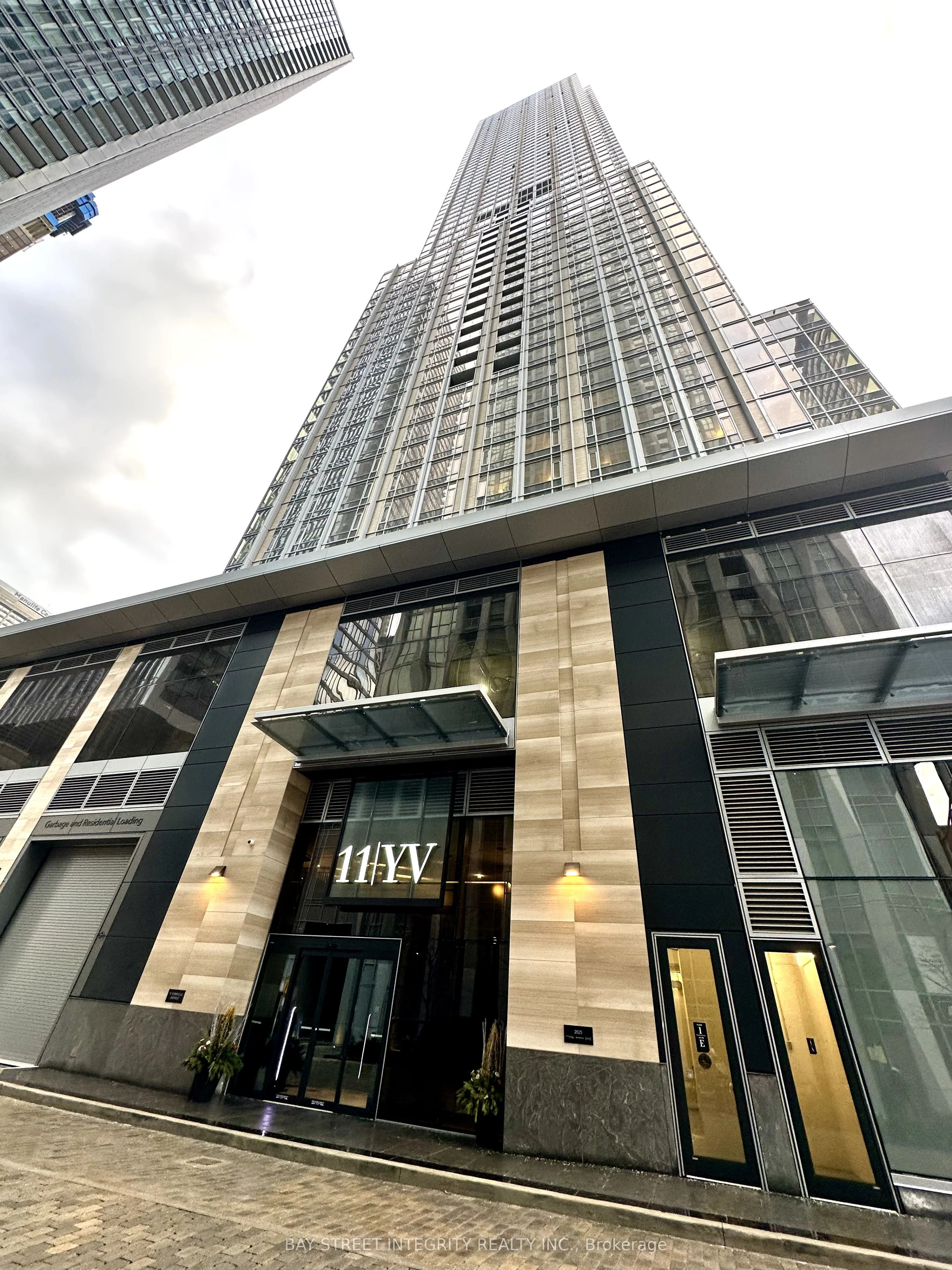 11 Yorkville Avenue 1611, Toronto C02, On M4w 1l2