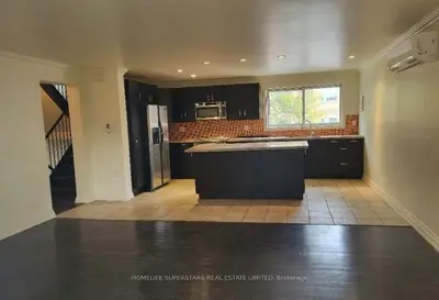 Condo Townhouse in Toronto