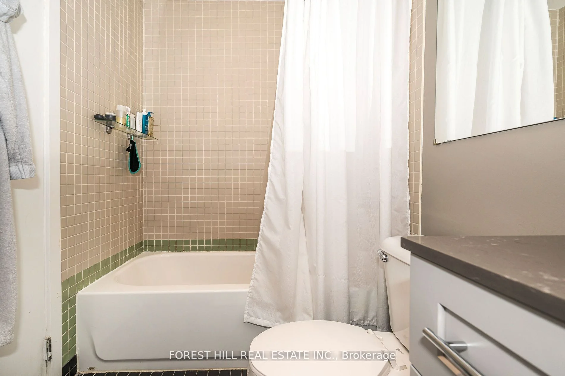 21 Earl Street 325, Toronto C08, ON M4Y 1M4