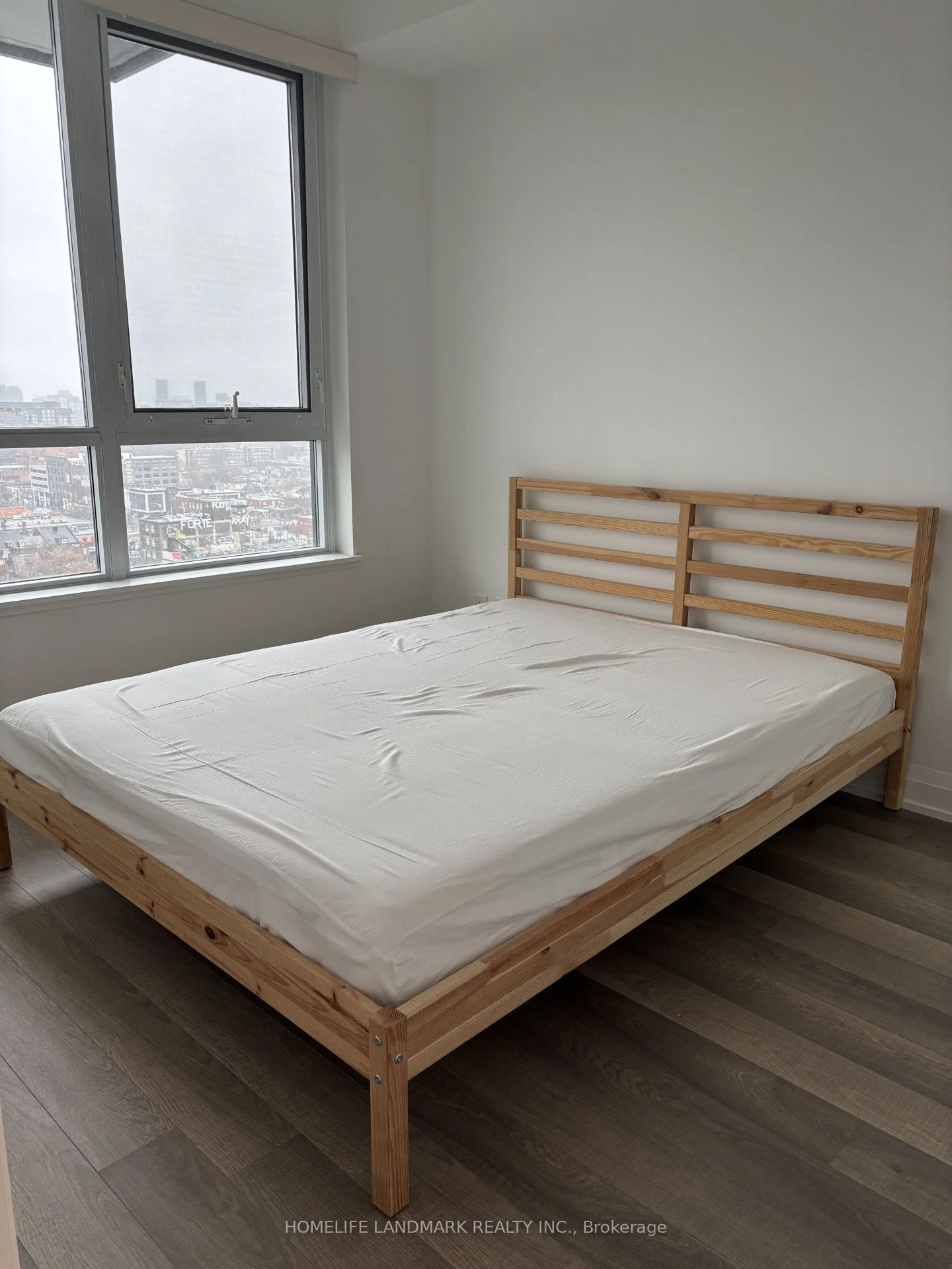 181 Huron Street 1502, Toronto C01, ON M5T 0C1