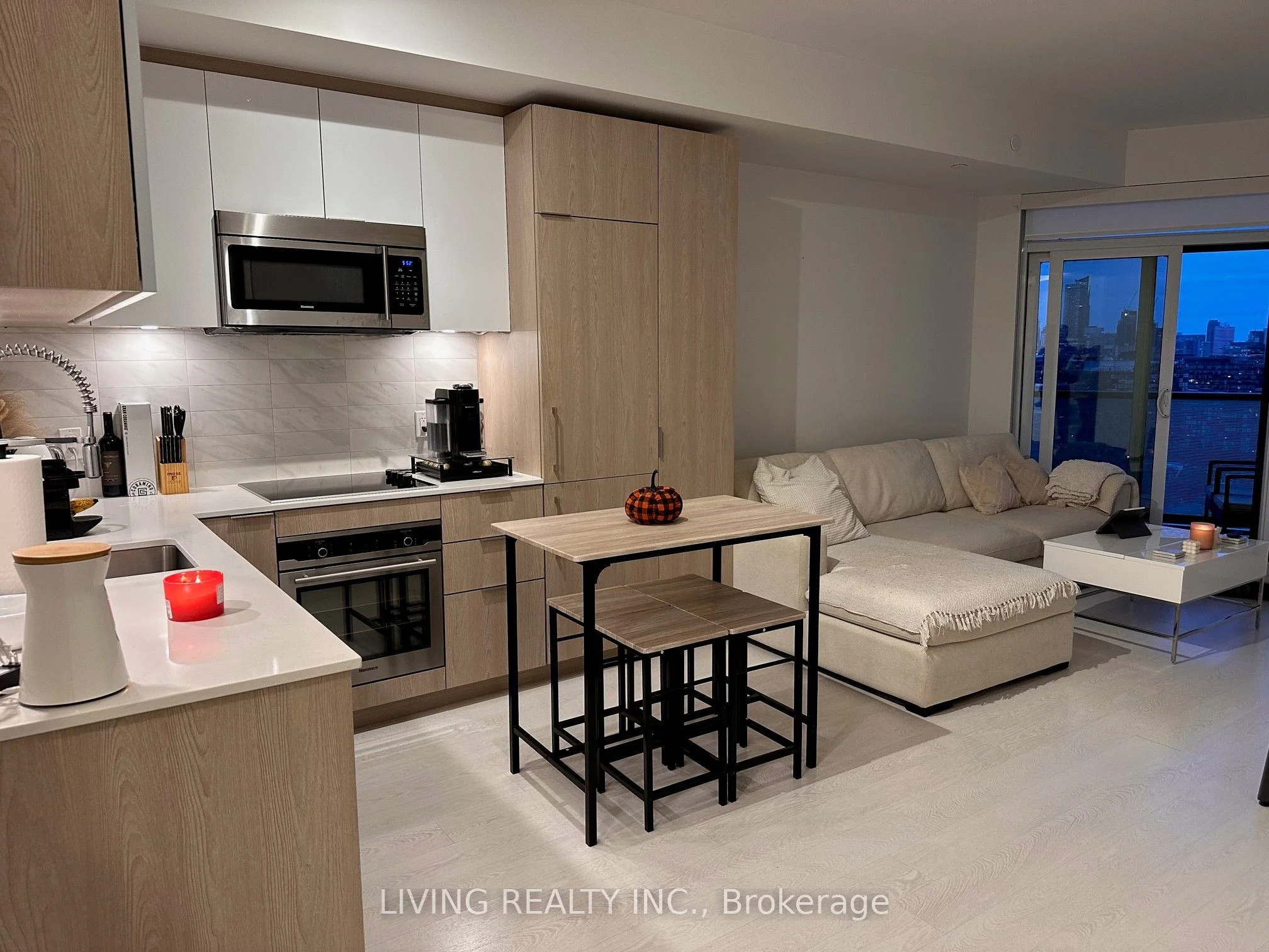 50 Ordnance Street 2210, Toronto C01, On M6k 0c9