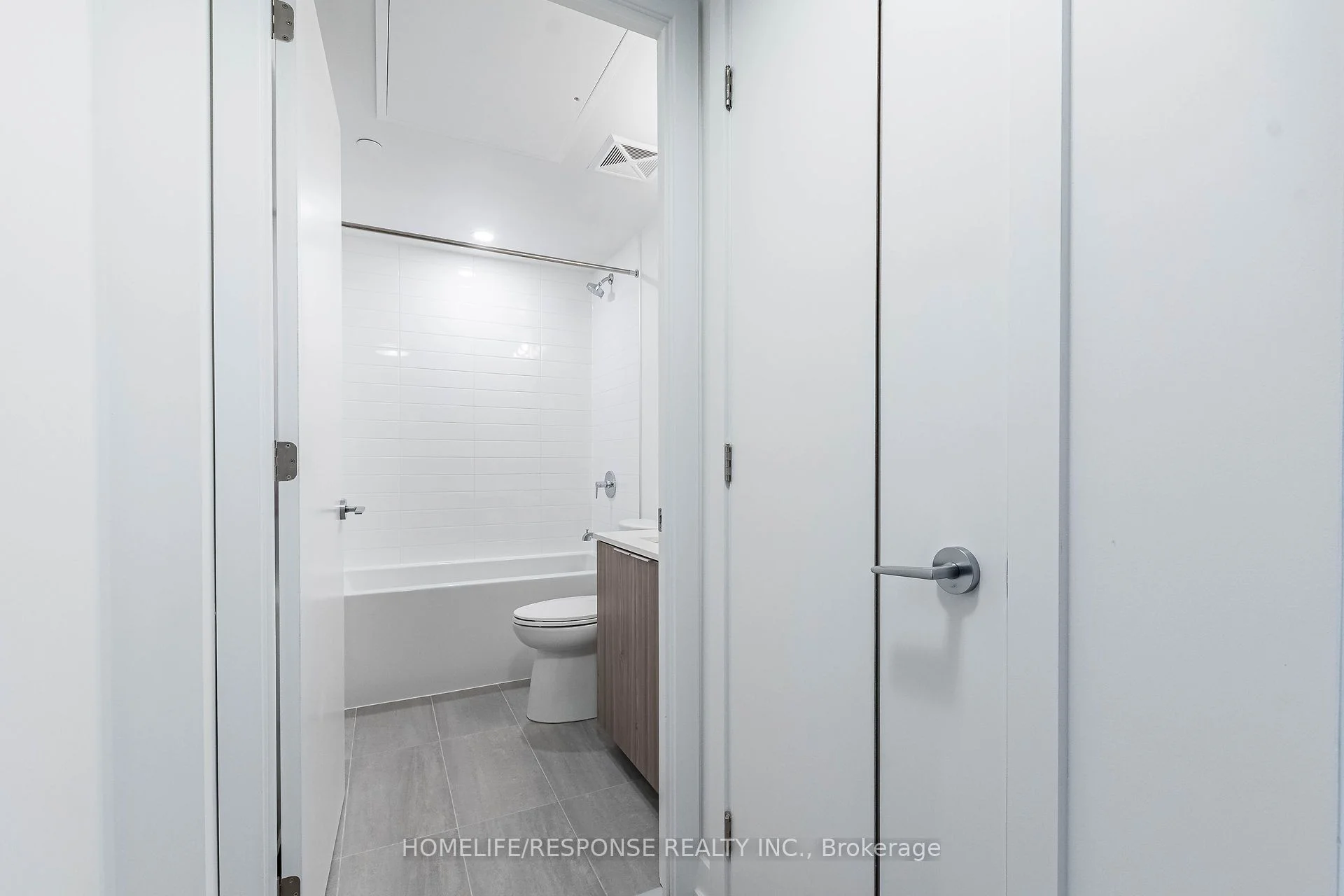 357 KING Street 1701, Toronto C01, ON M5V 0S7