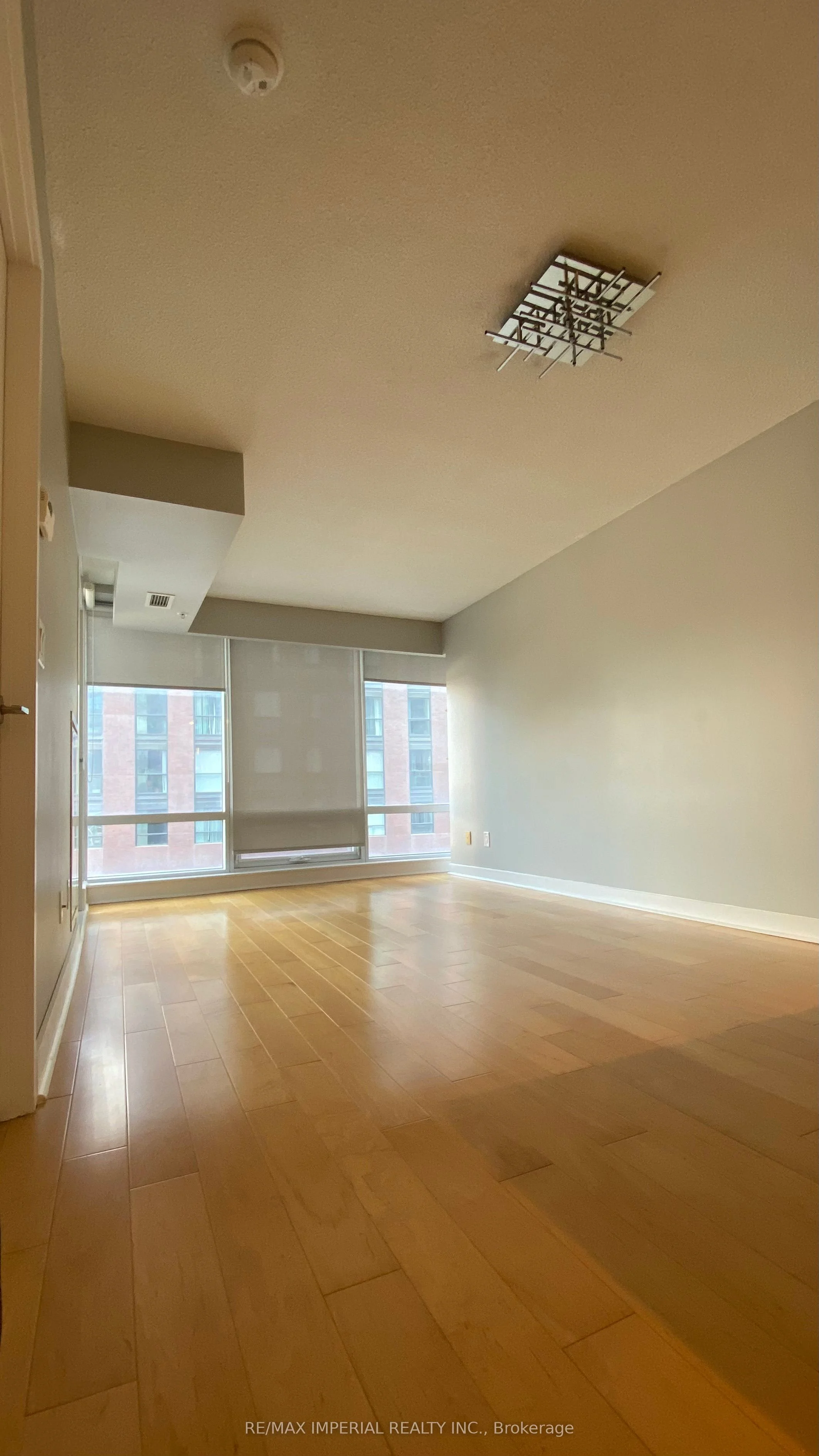 295 Adelaide Street 307, Toronto C01, ON M5V 1P7