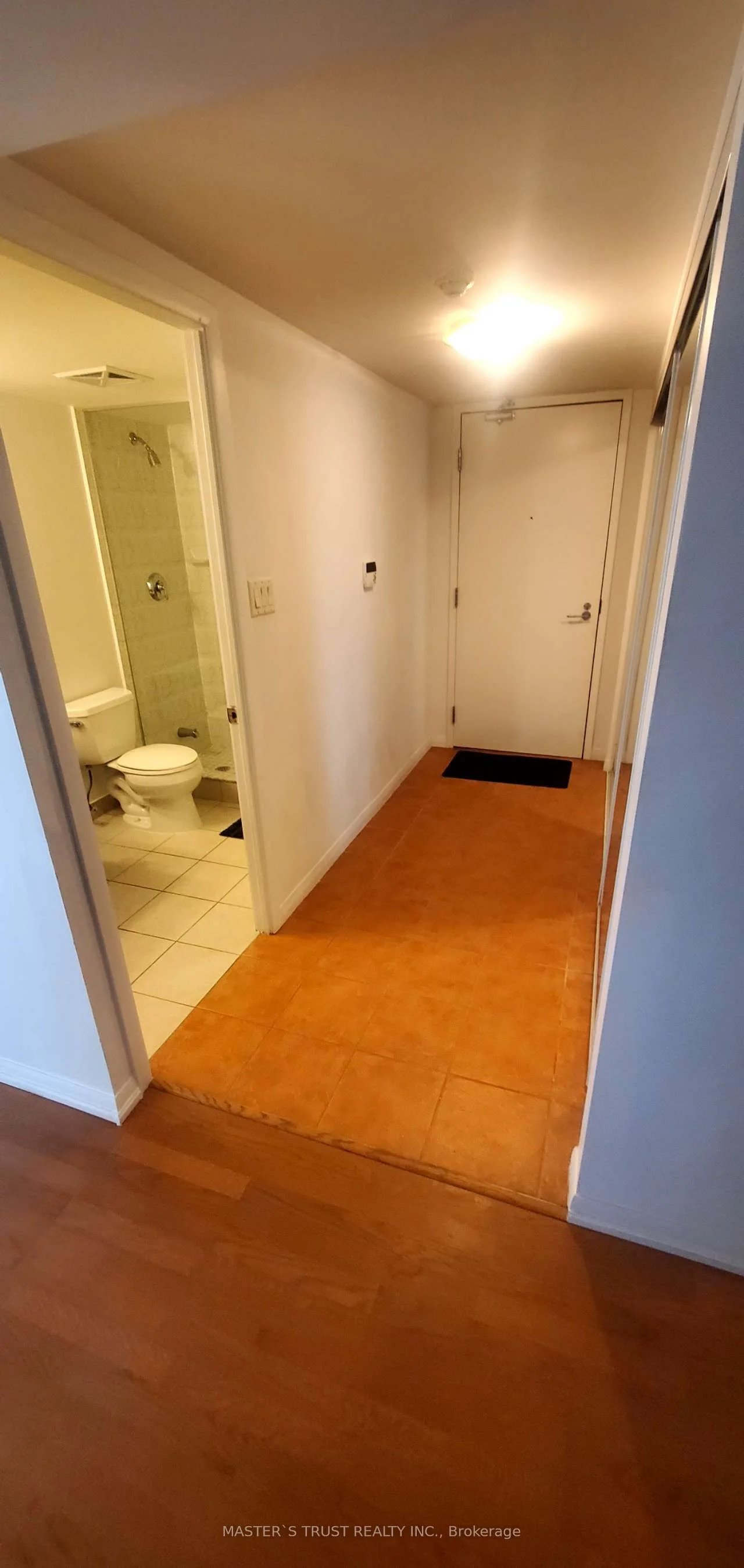 38 Grenville Street 1807, Toronto C01, ON M5Y 1A5